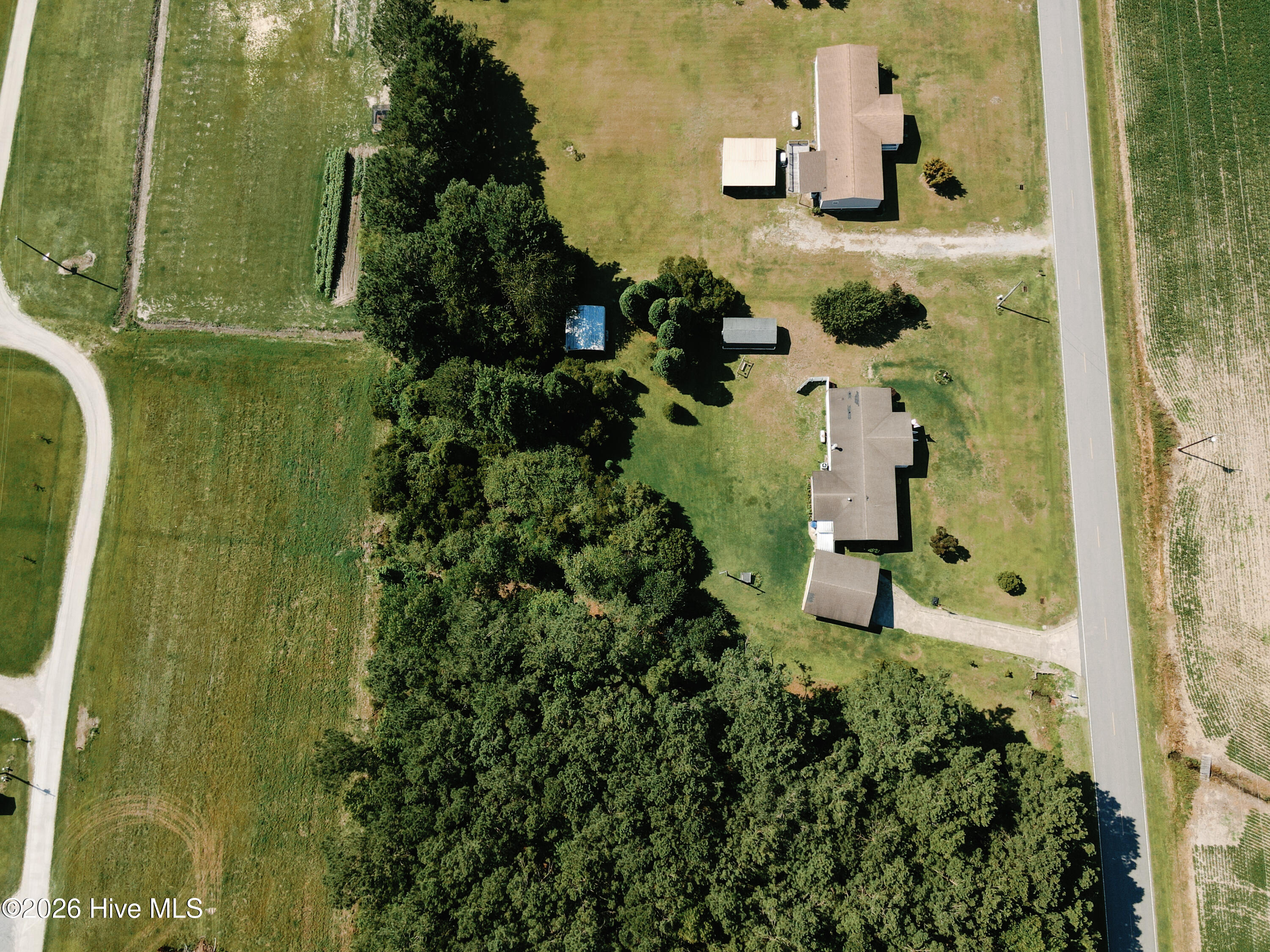 main property photo 13