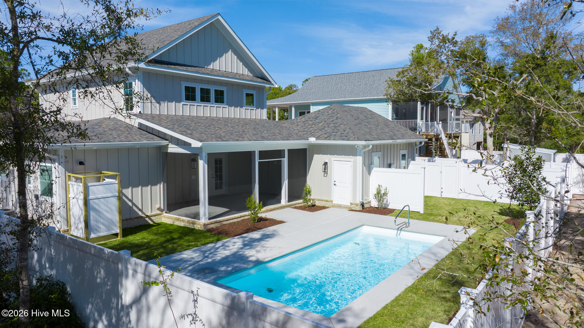 main property photo 77