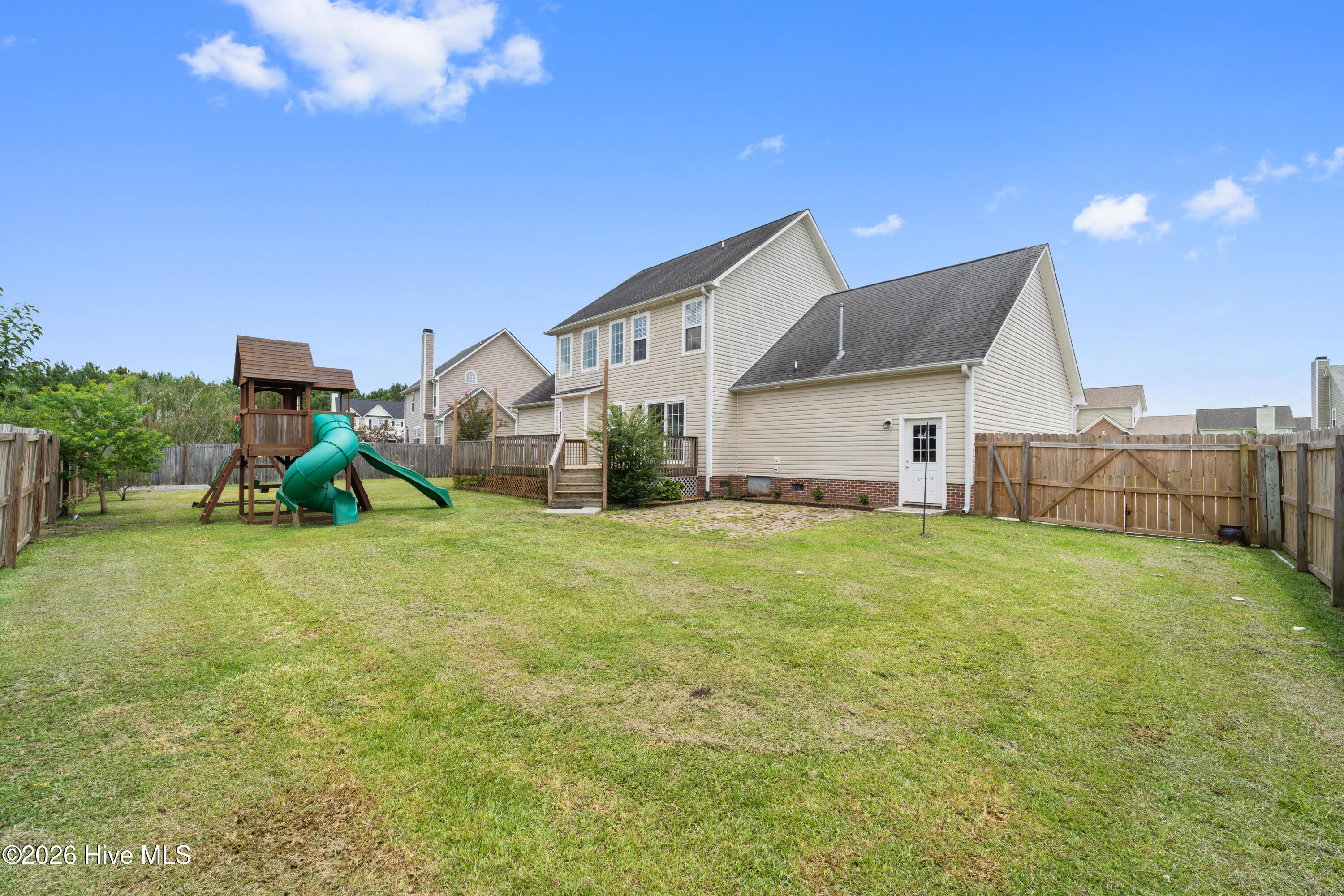main property photo 18