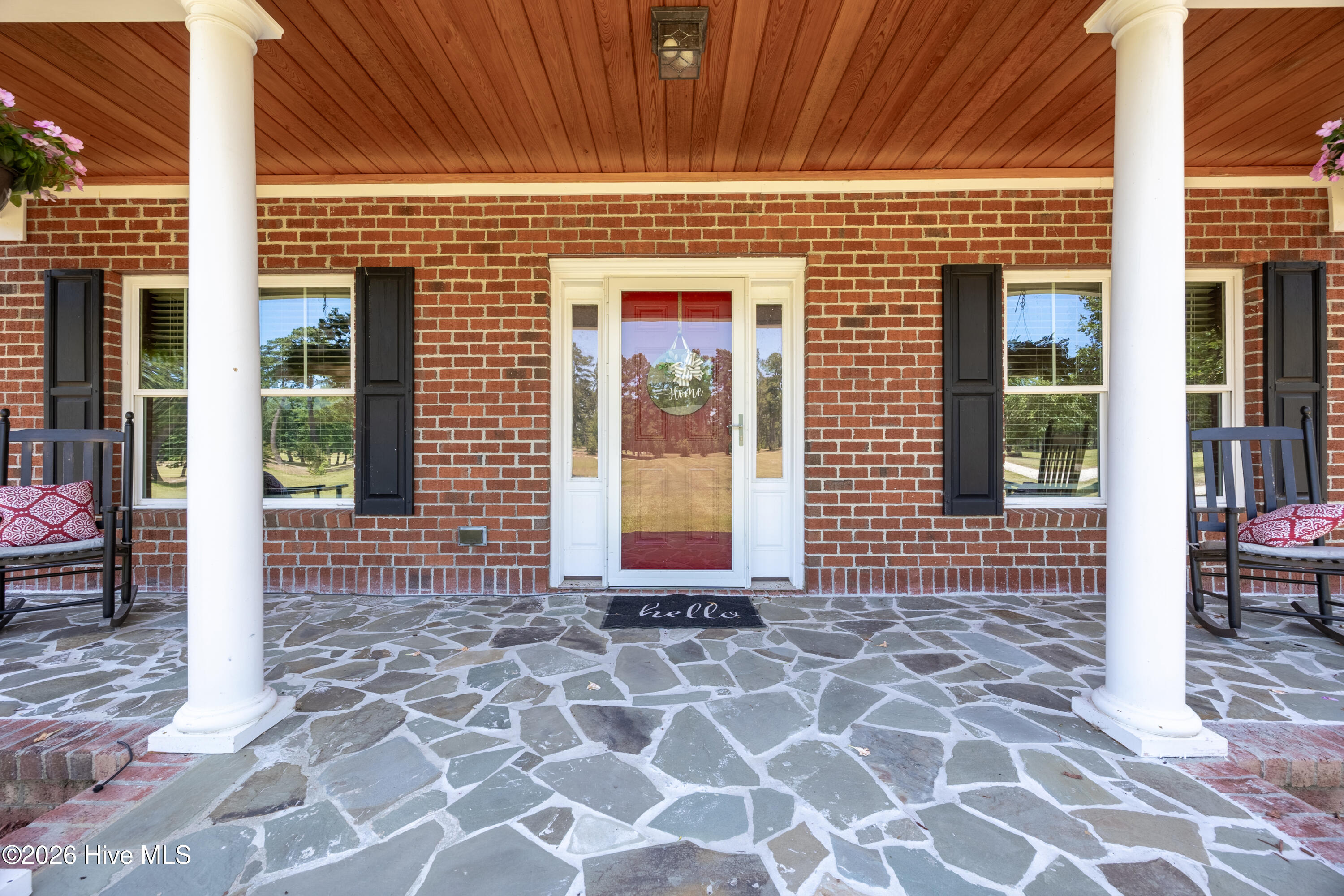 main property photo 4