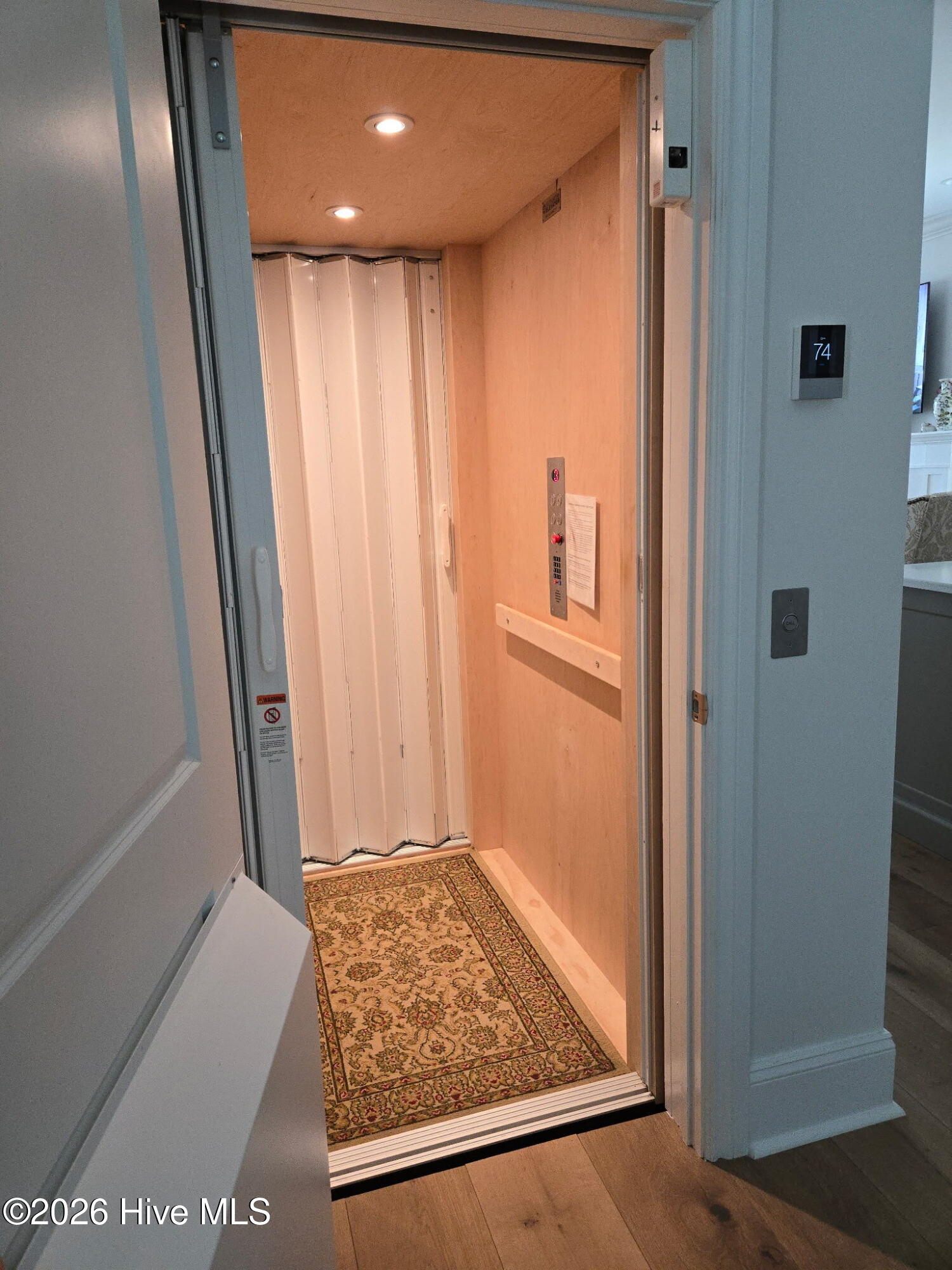 main property photo 16