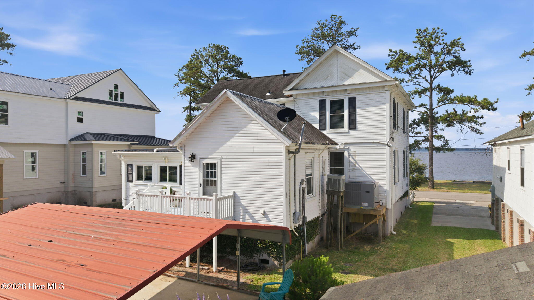 main property photo 11