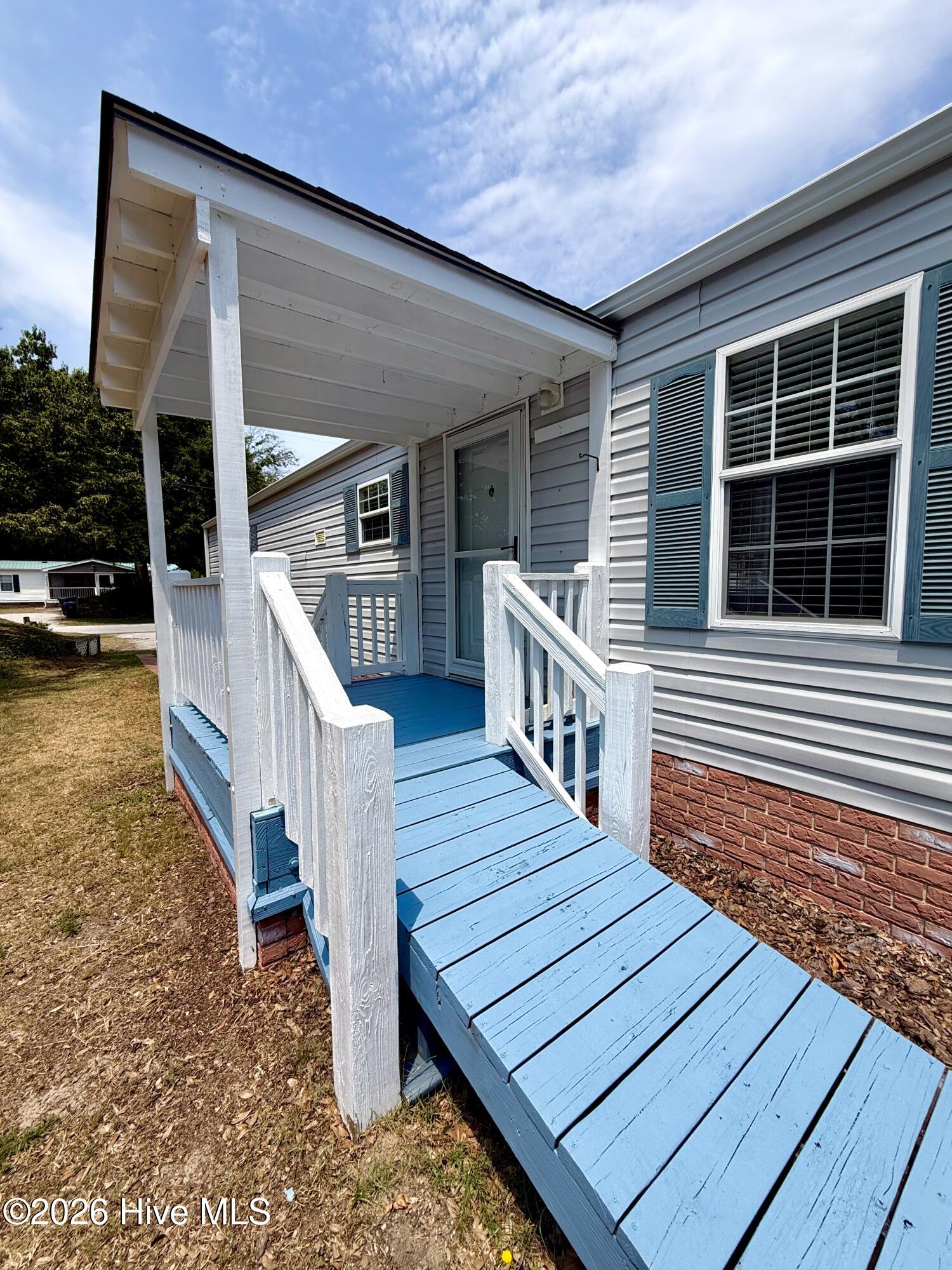 main property photo 16