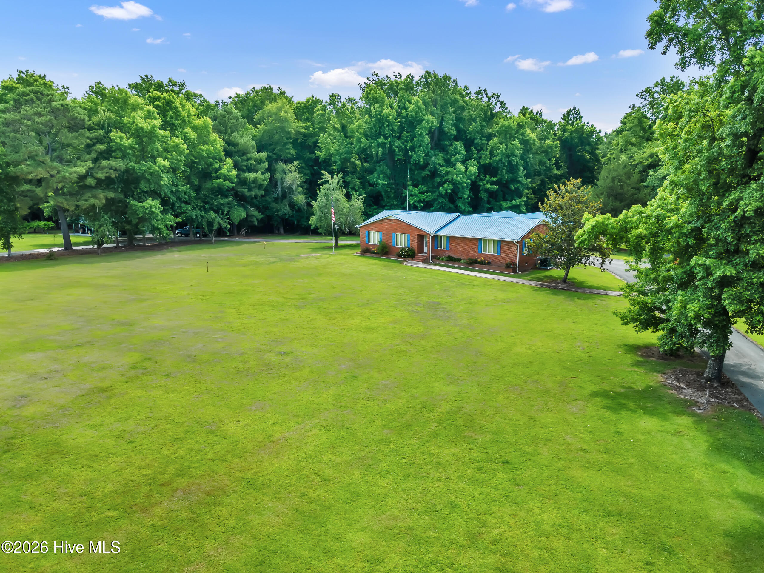 main property photo 4