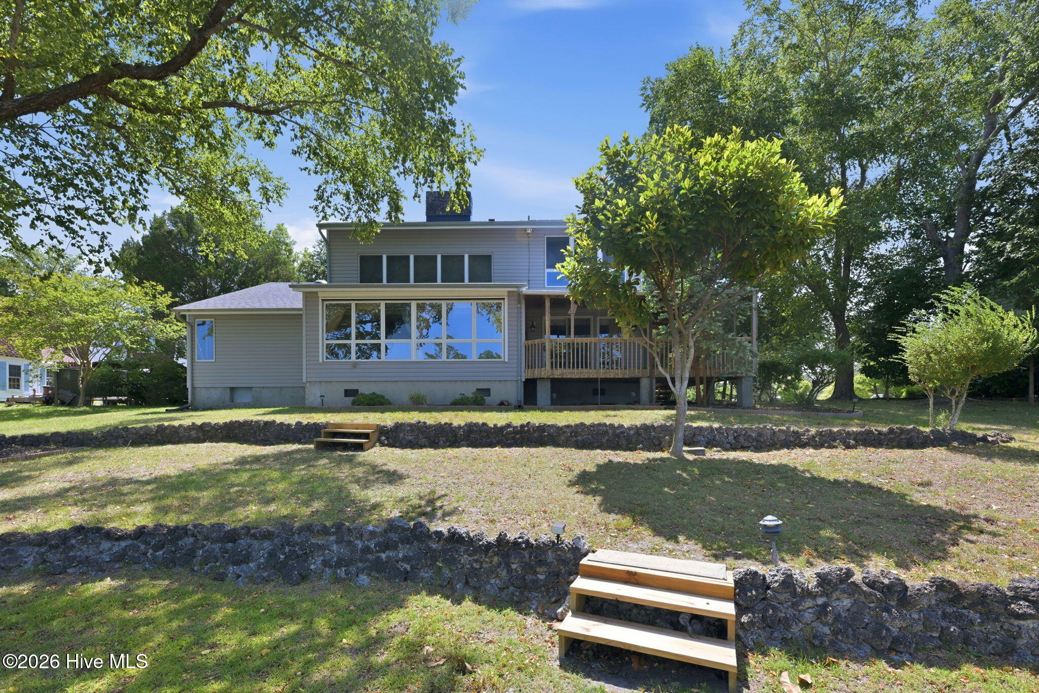 main property photo 32
