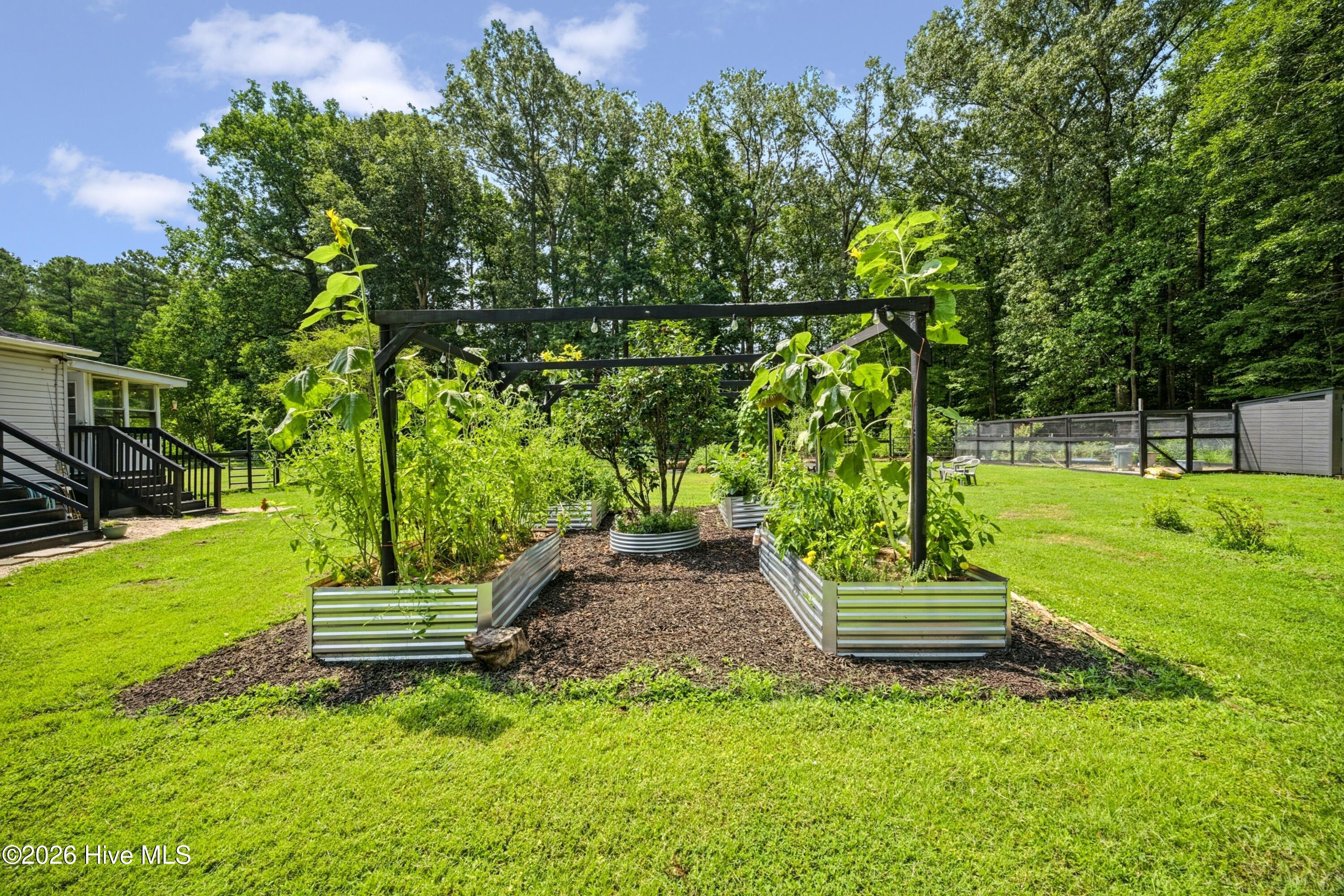 main property photo 19