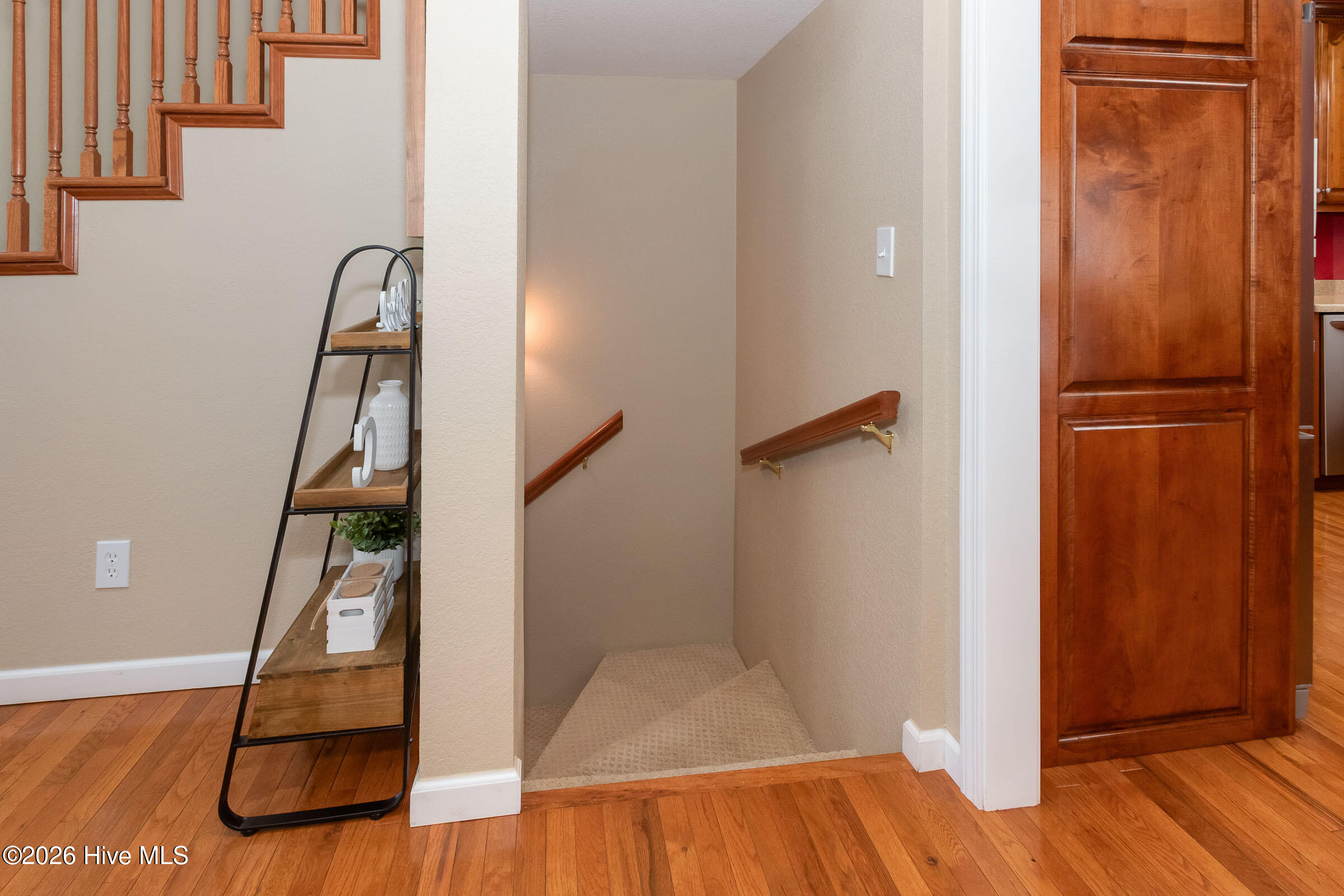 main property photo 80