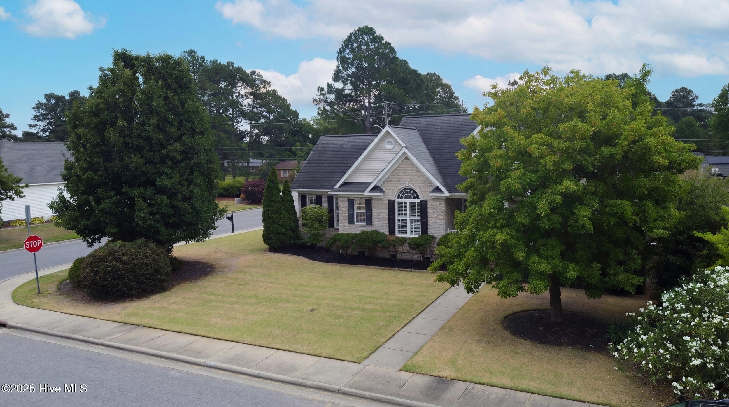 main property photo 28