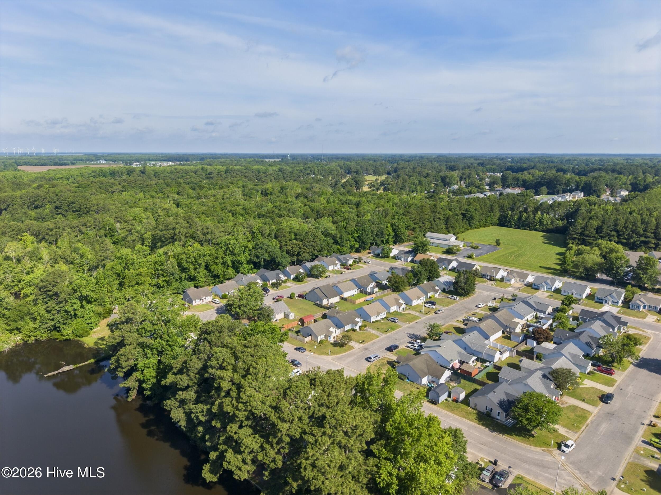 main property photo 40