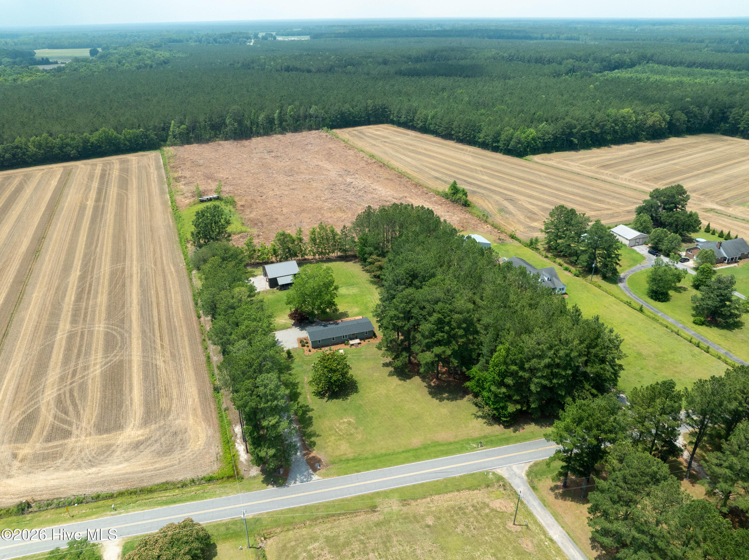 main property photo 35