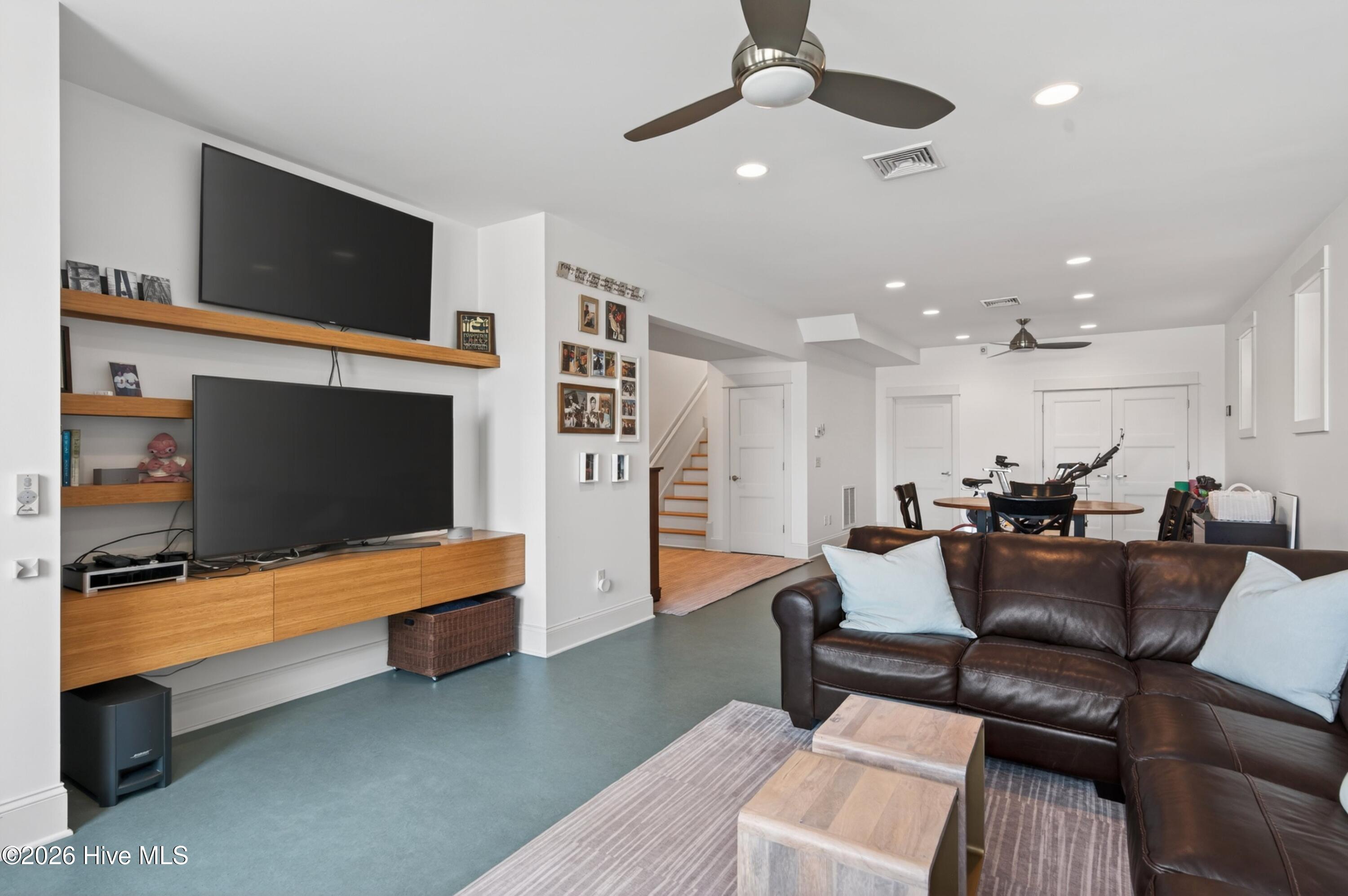 main property photo 138