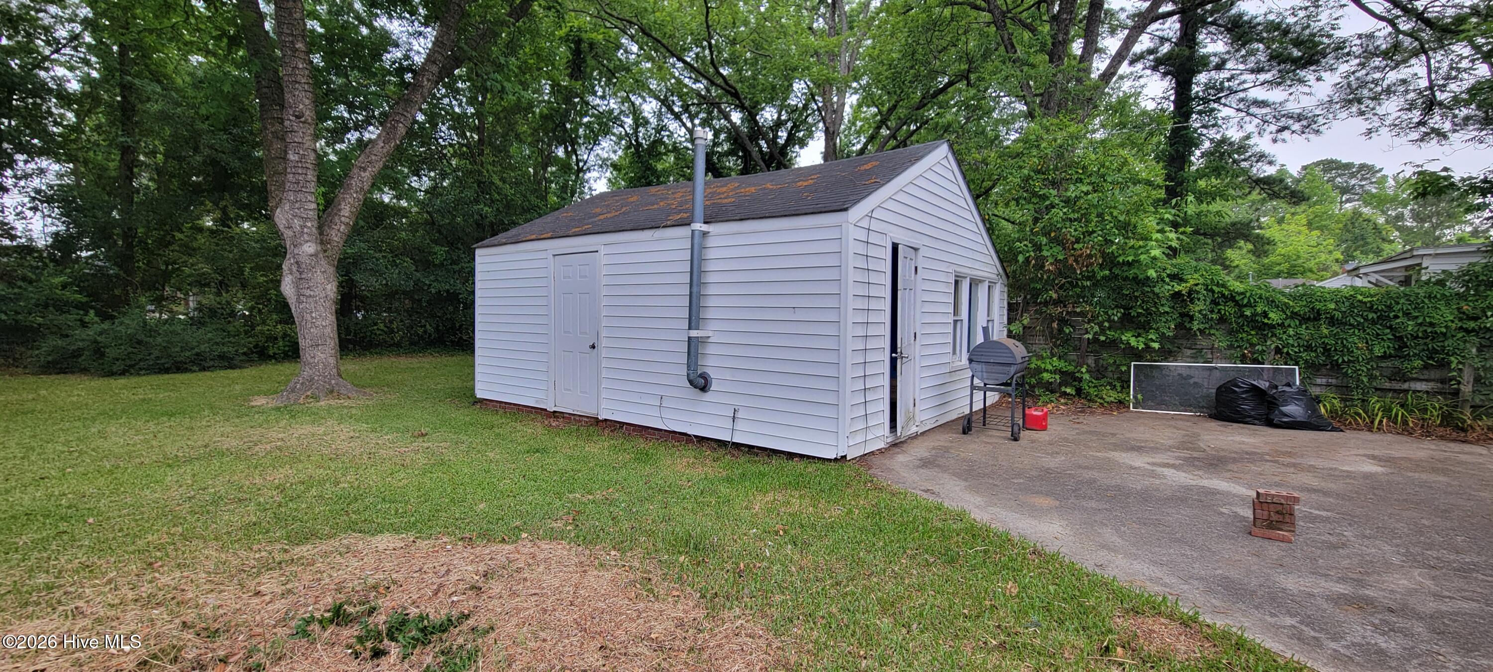 main property photo 4