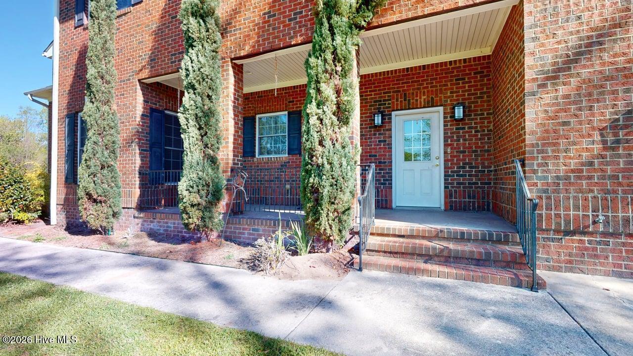 main property photo 5