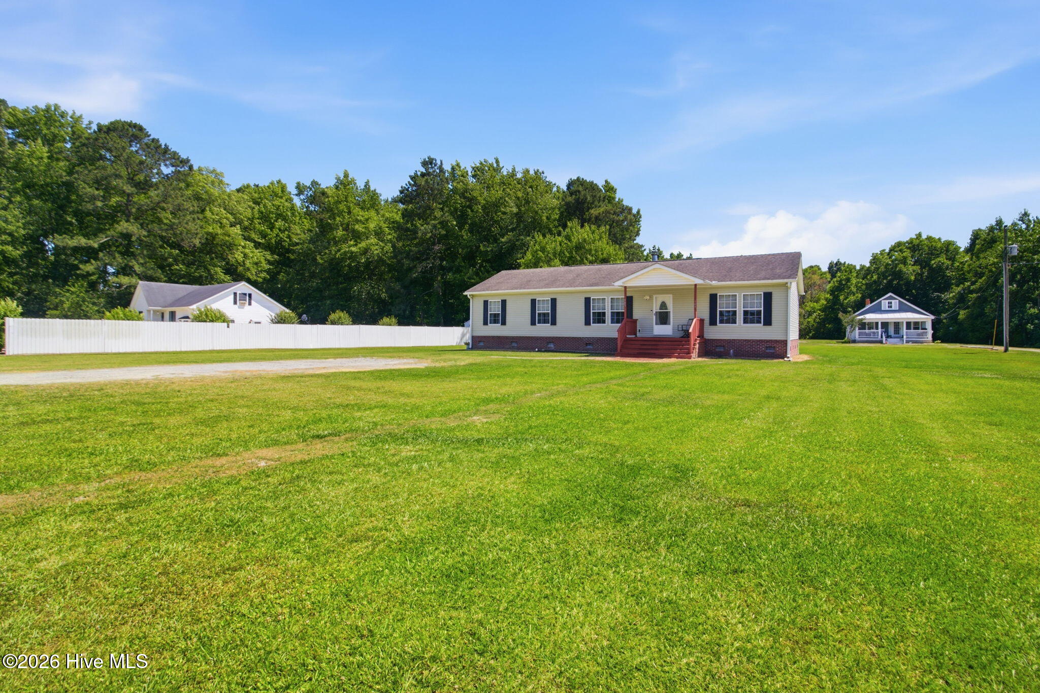 main property photo 41