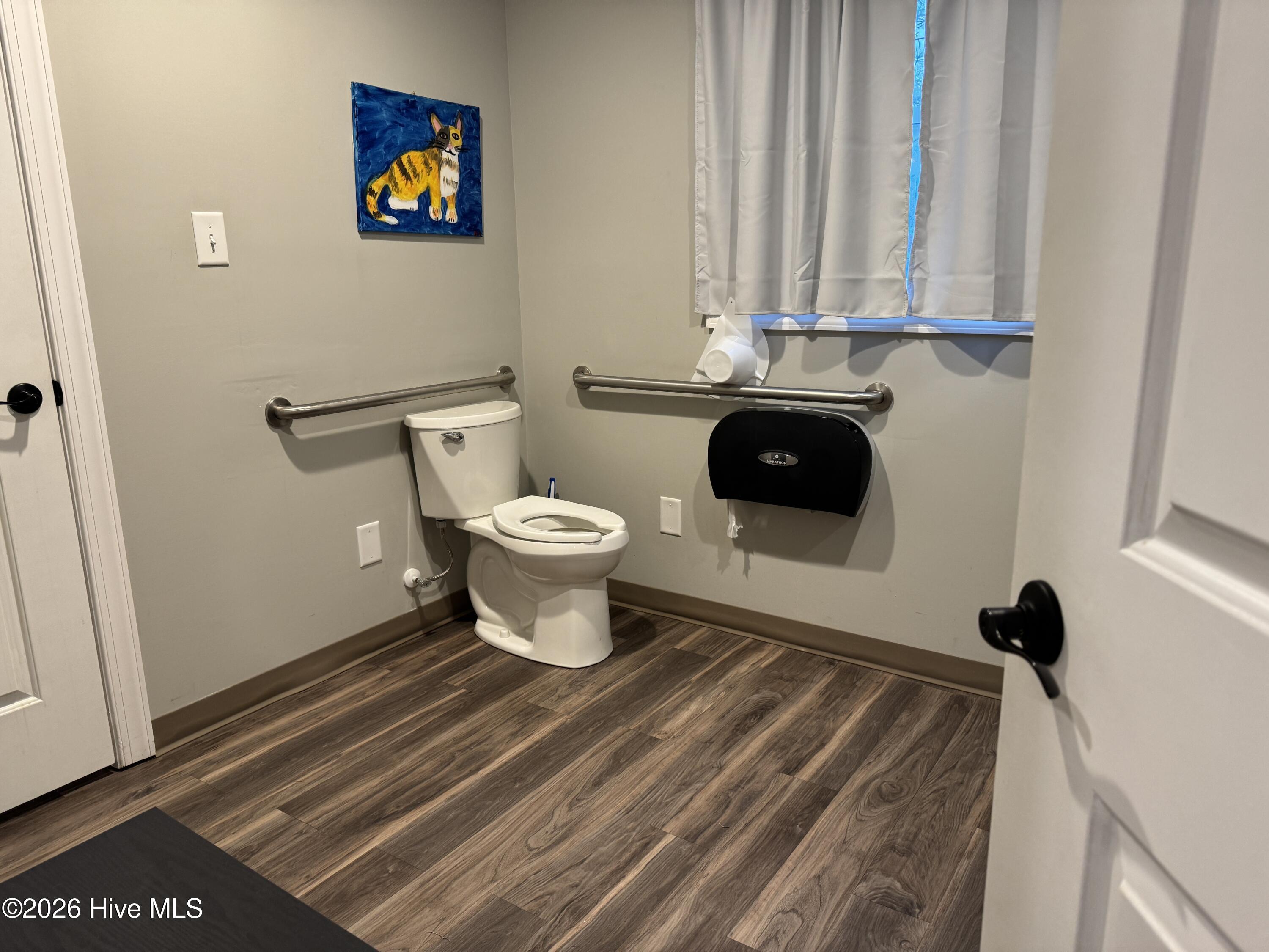 main property photo 4