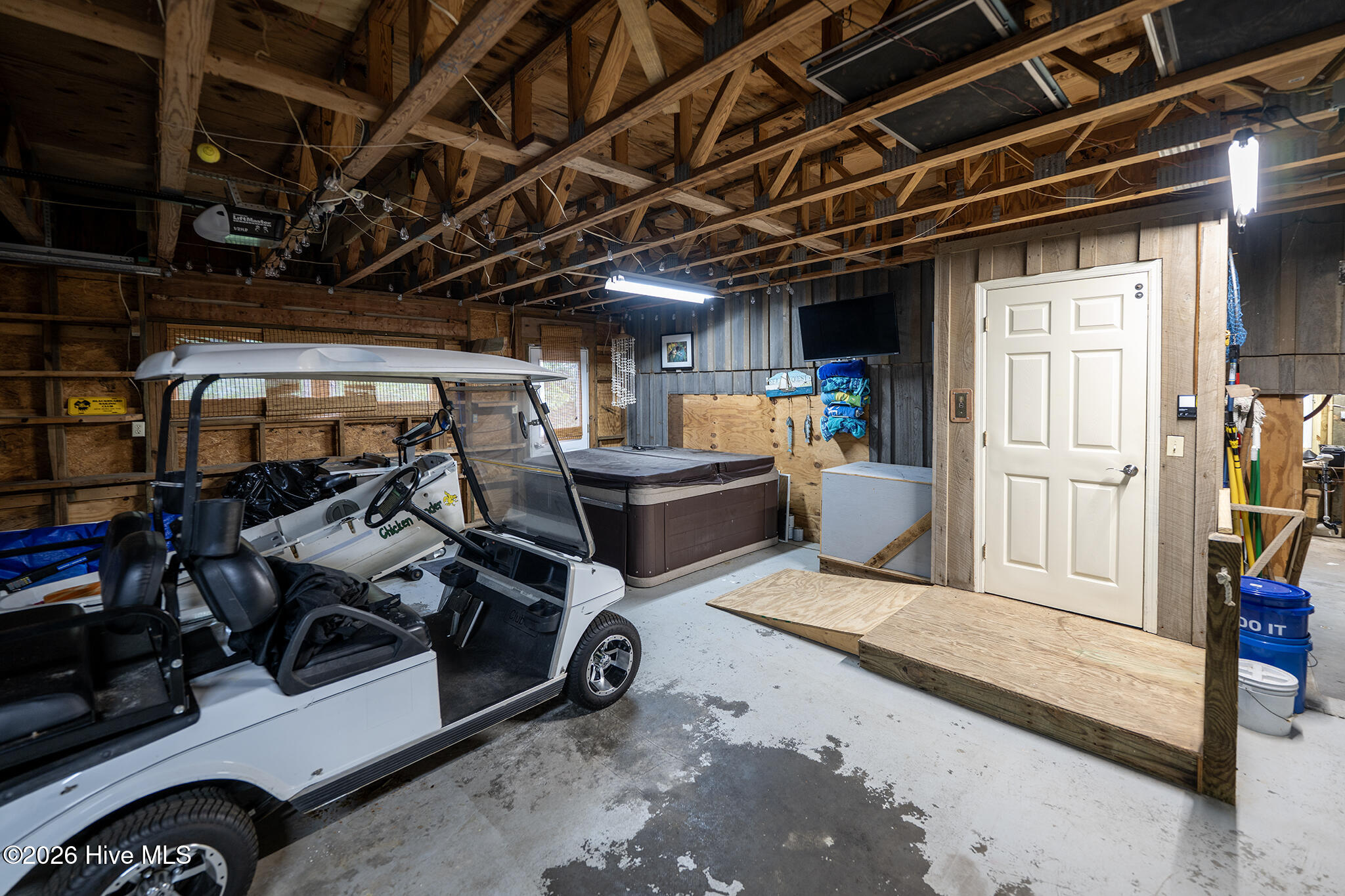 main property photo 58