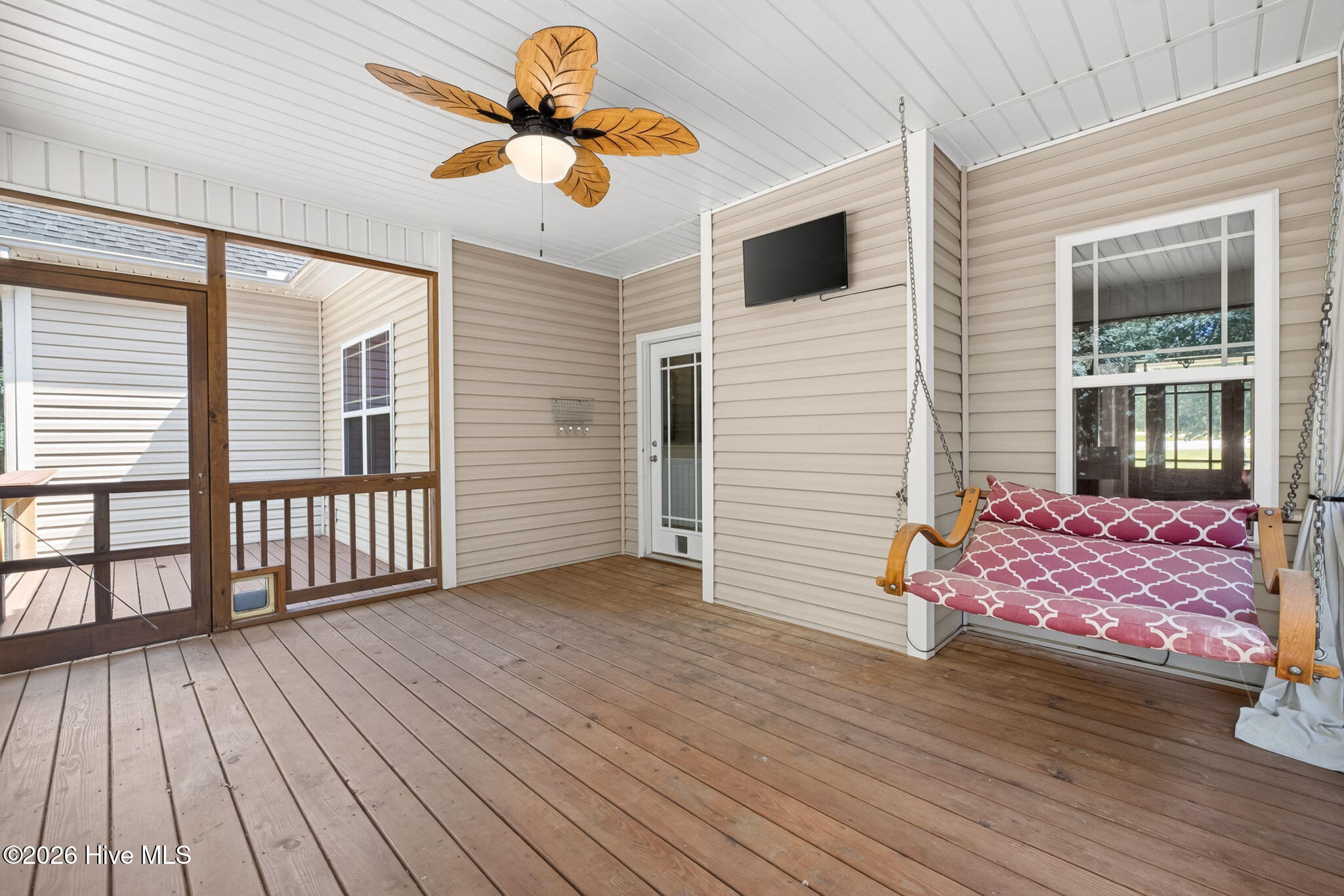 main property photo 50