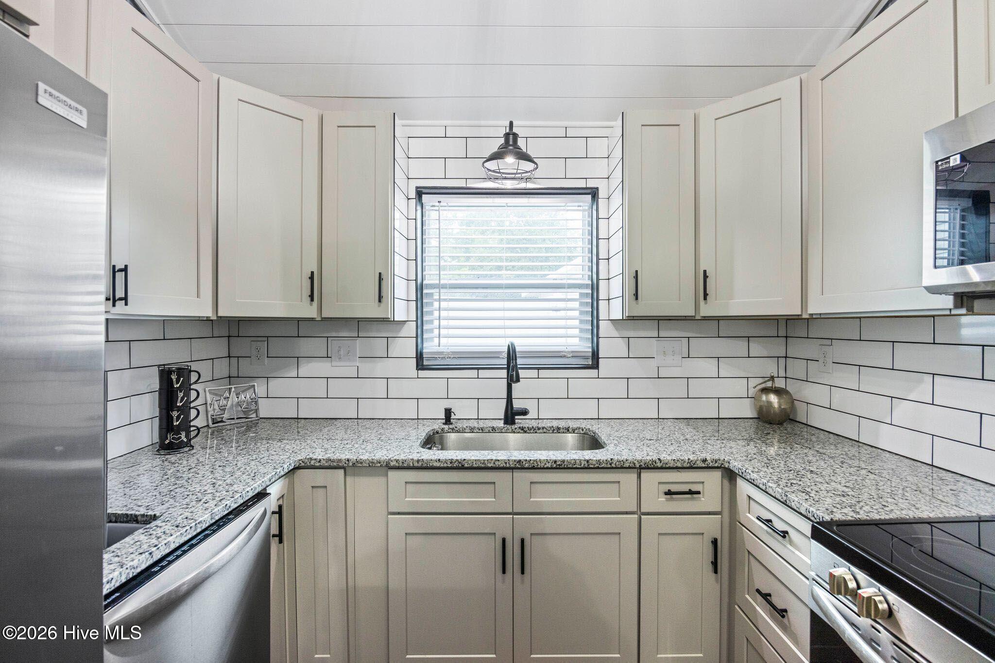 main property photo 86