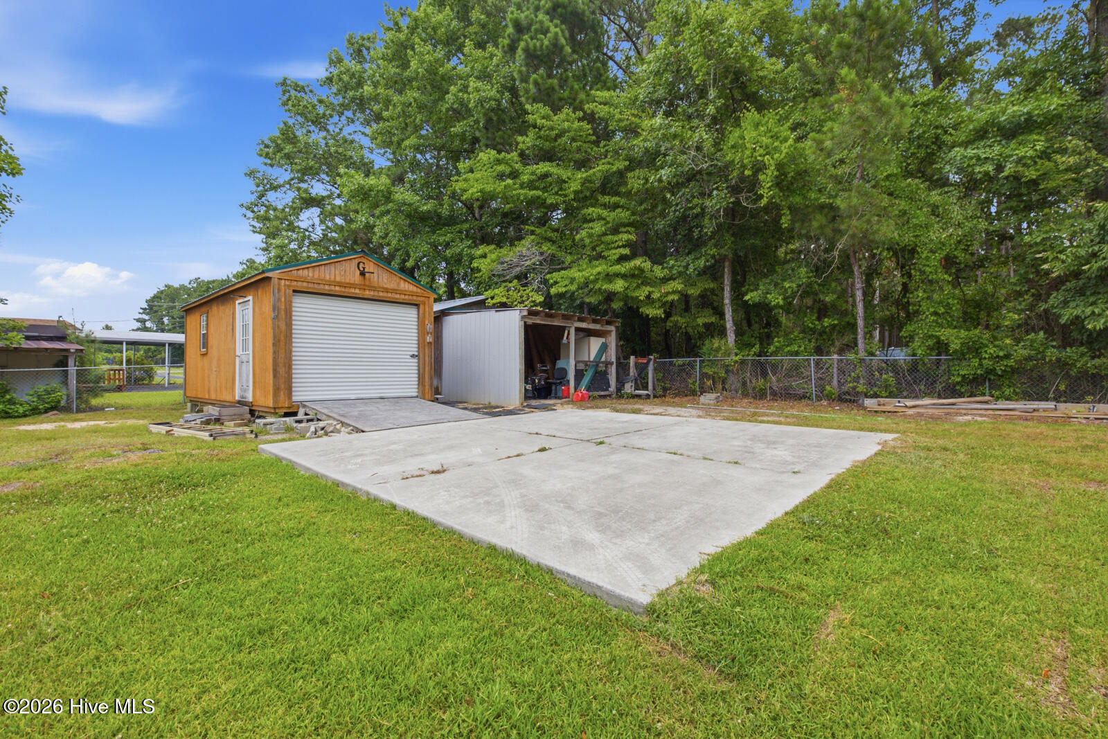main property photo 25