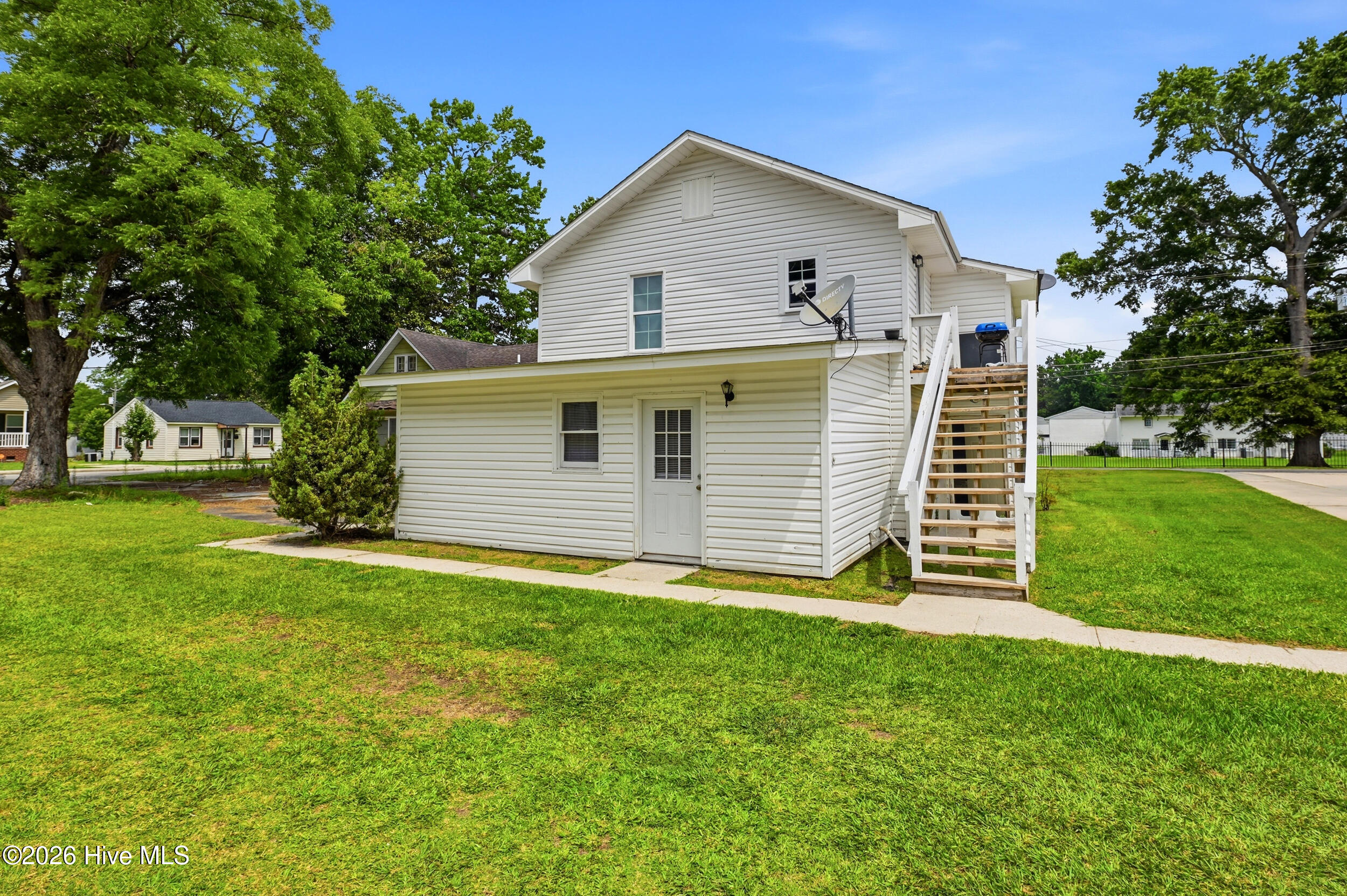 main property photo 26