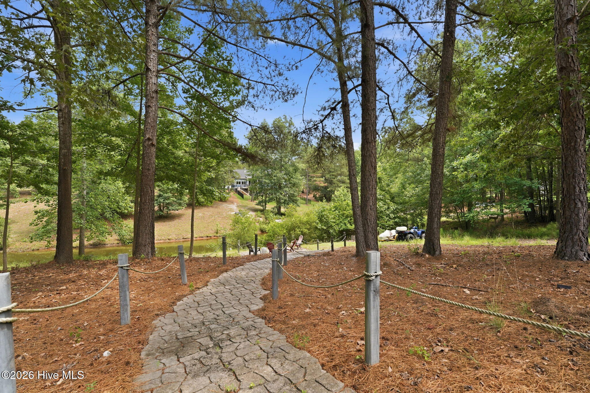 main property photo 32