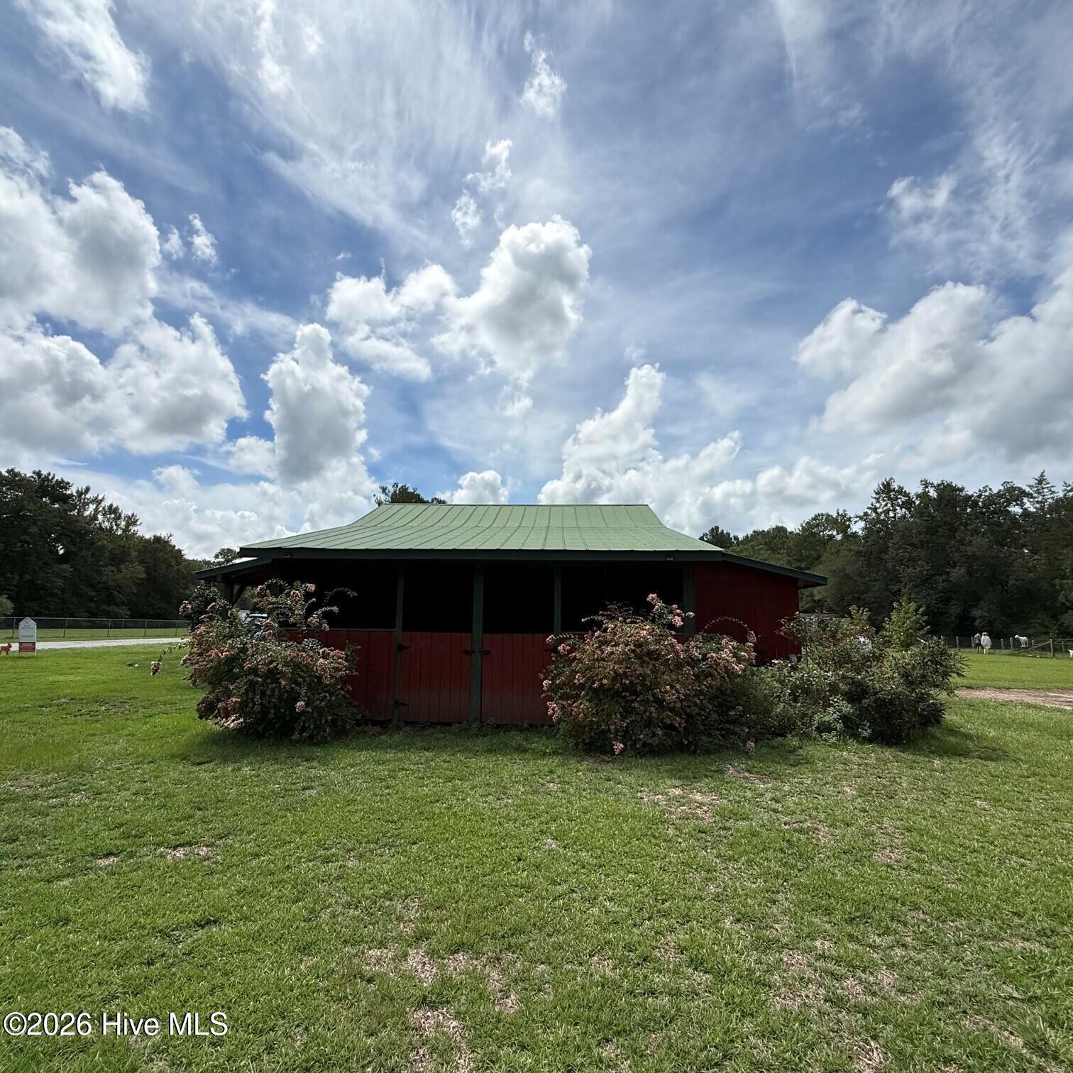 main property photo 11