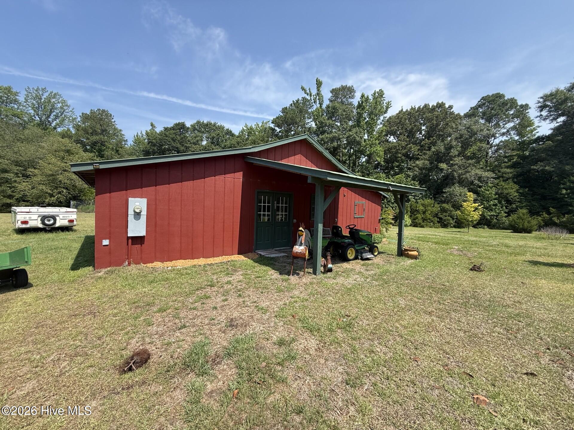 main property photo 18
