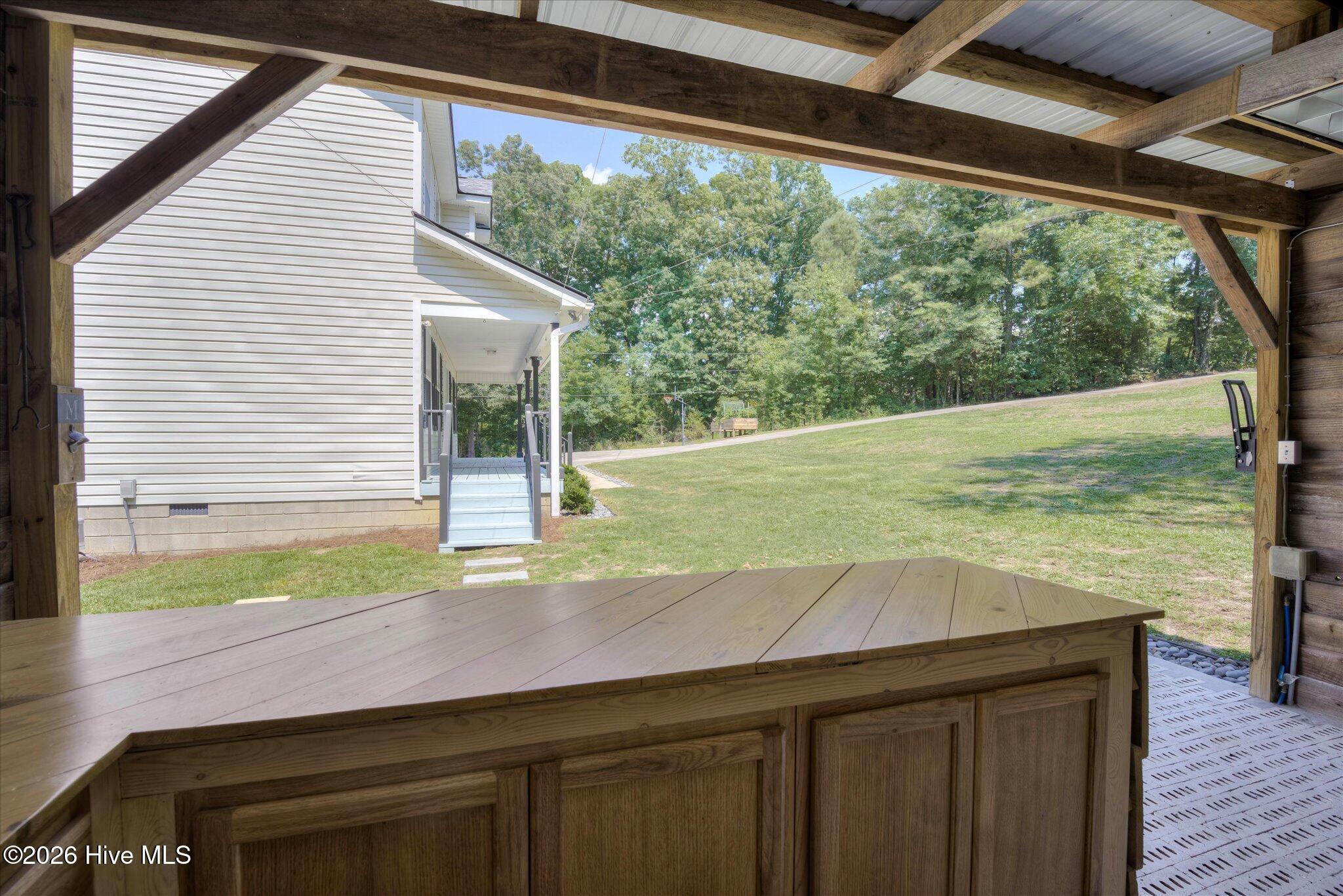 main property photo 5