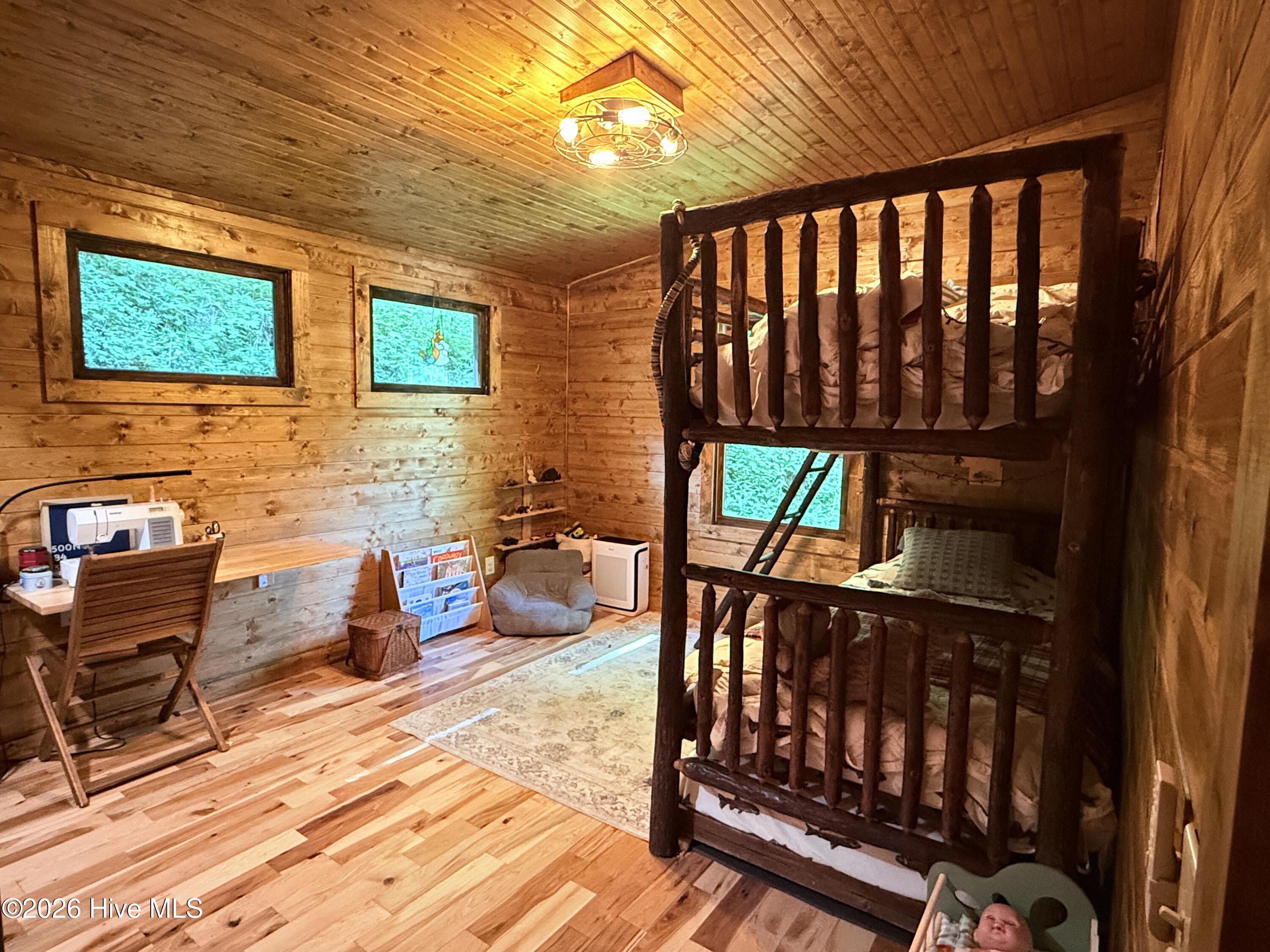 main property photo 23