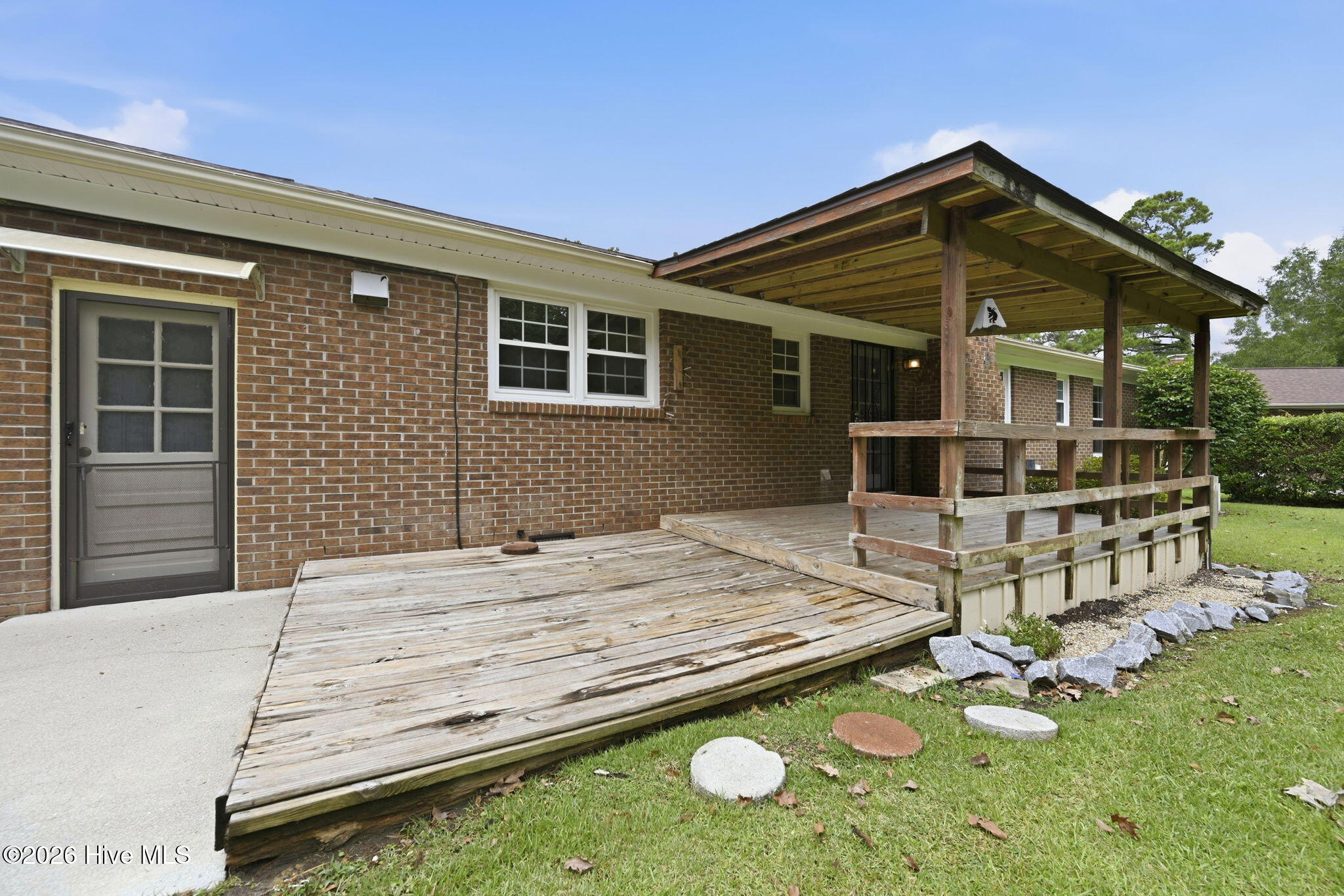 main property photo 43