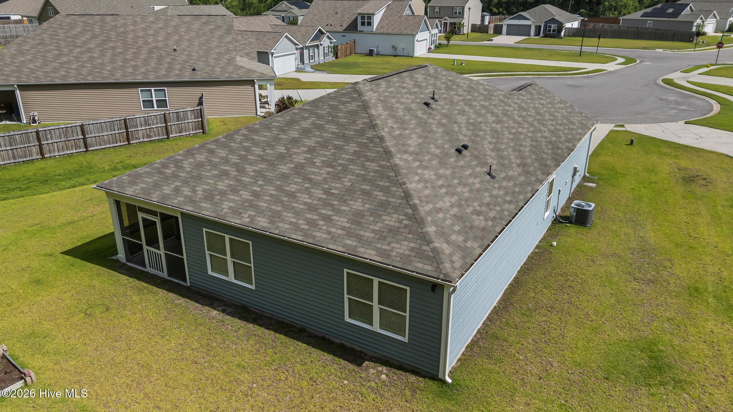 main property photo 32