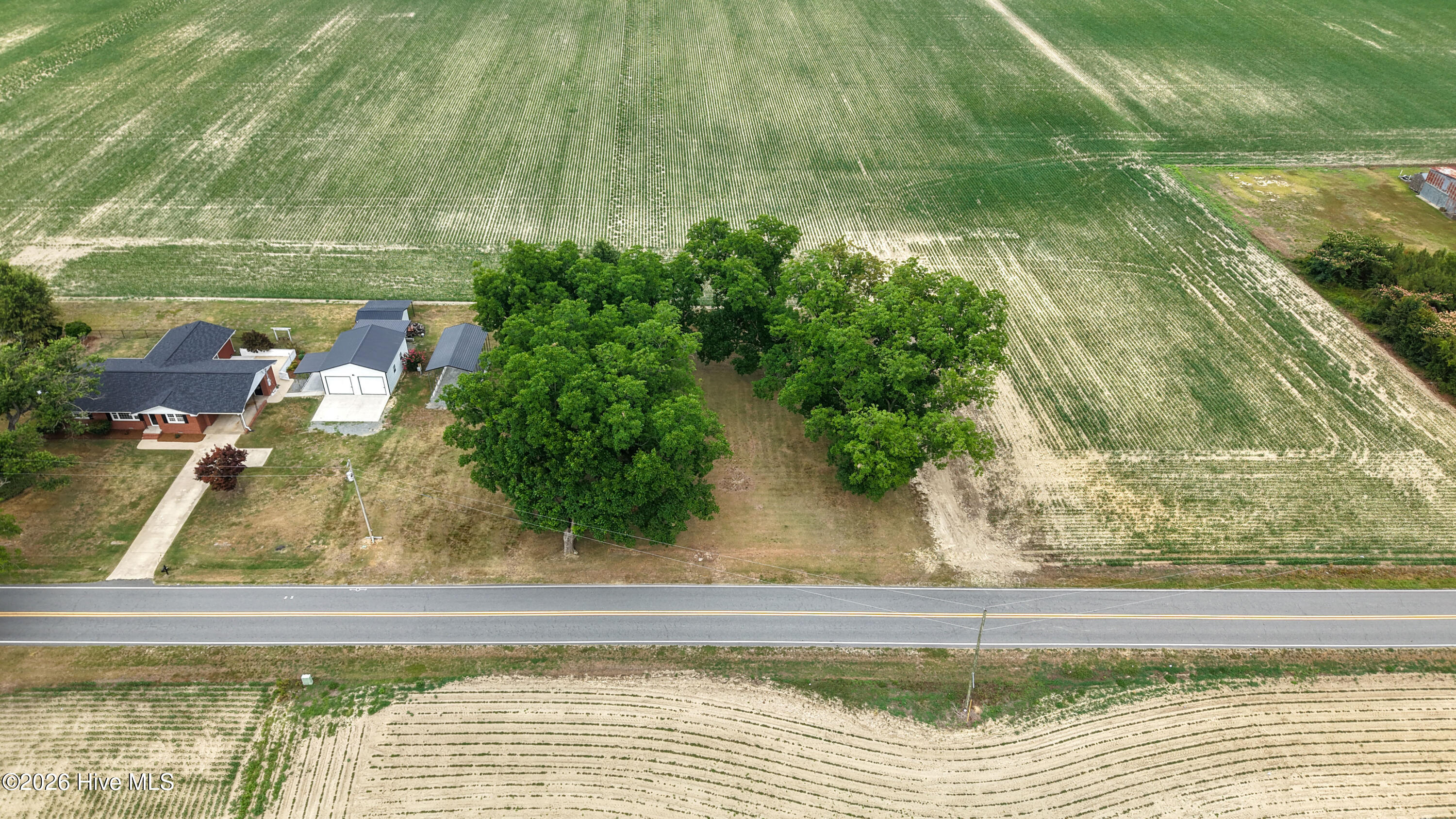 main property photo 23