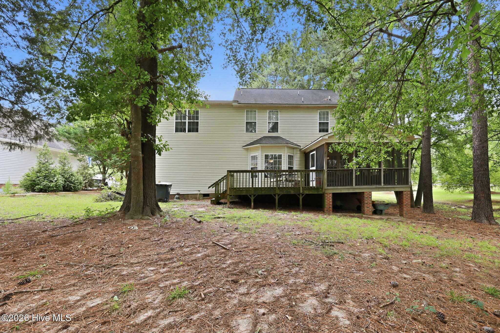 main property photo 26