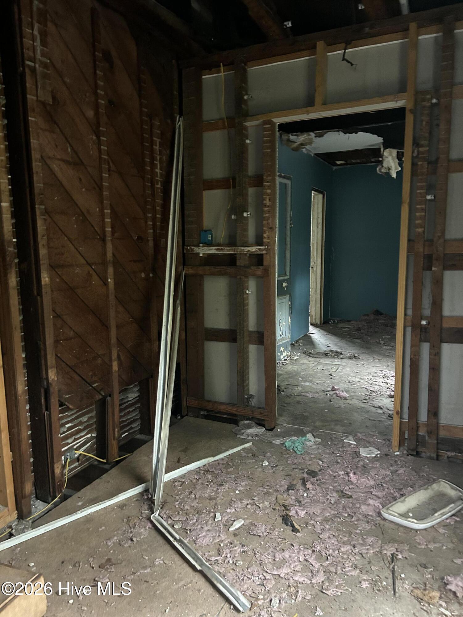 main property photo 18