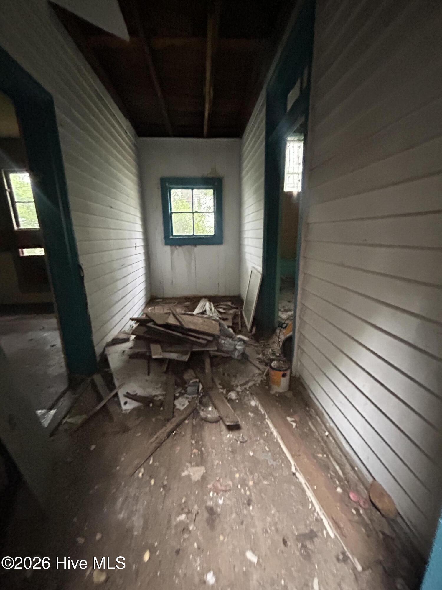 main property photo 45