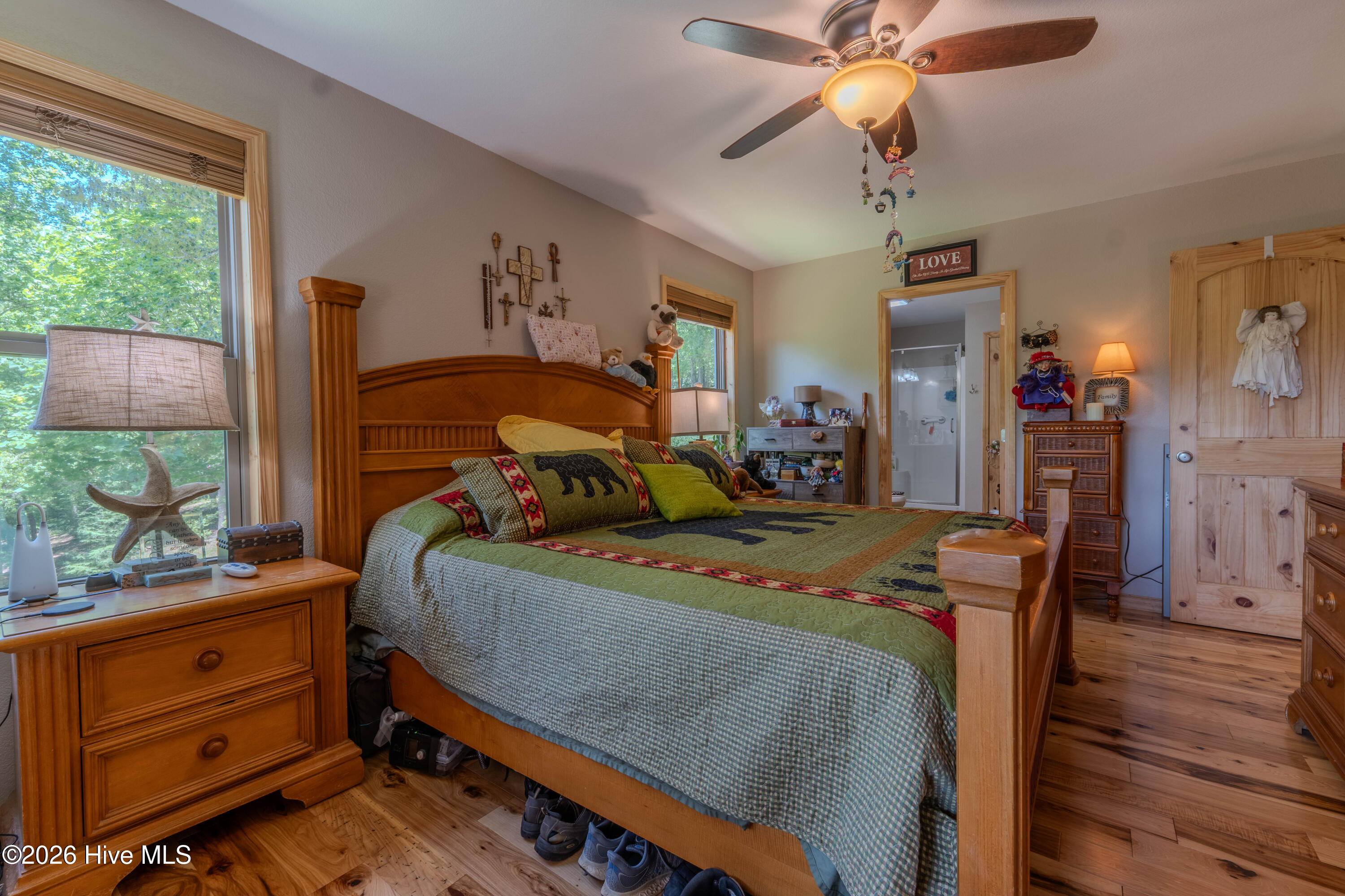main property photo 16