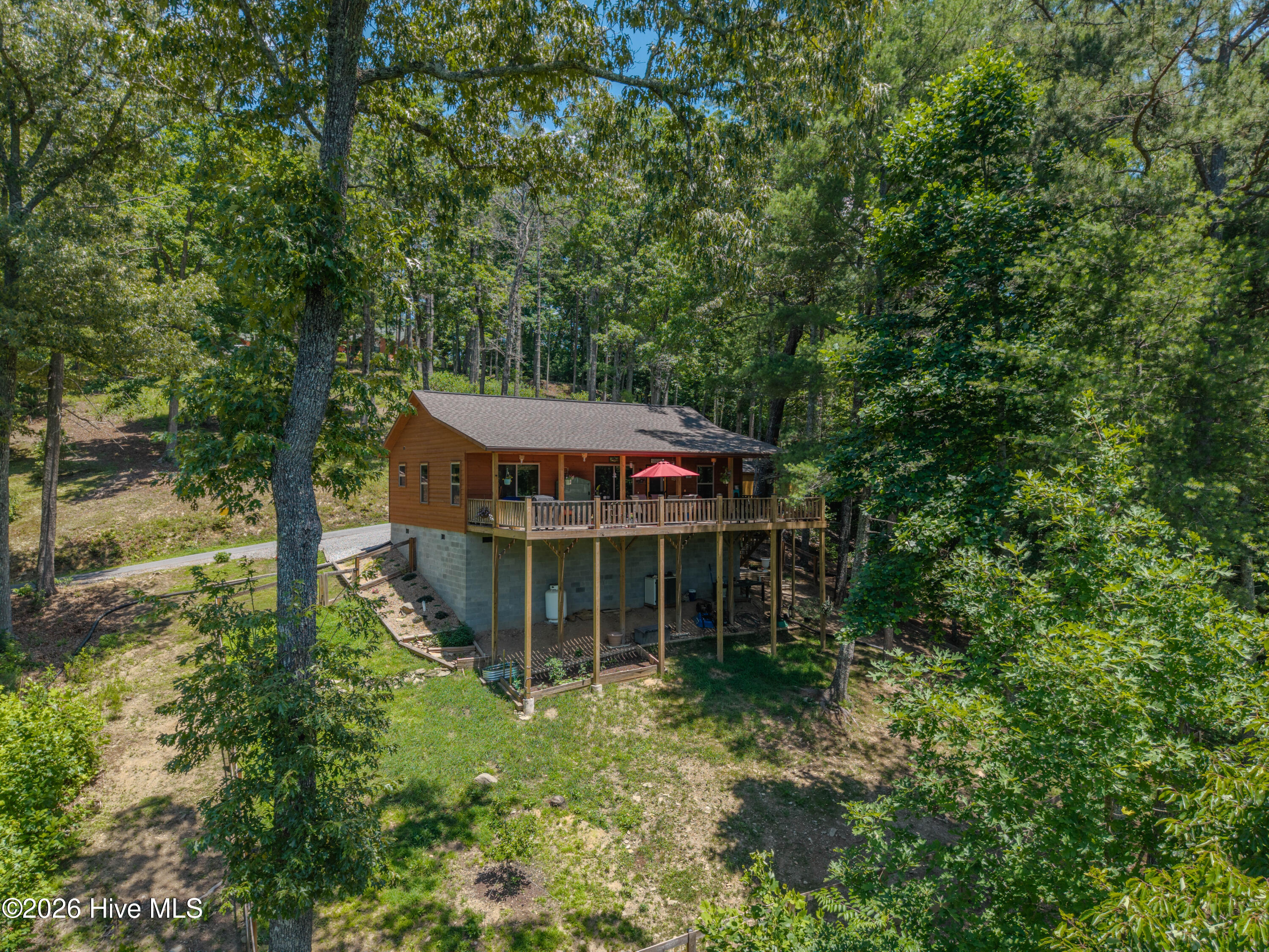 main property photo 41