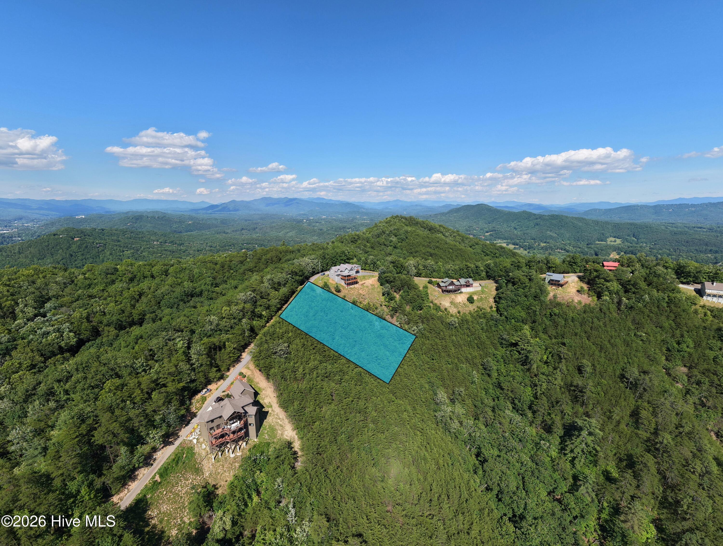 main property photo 10