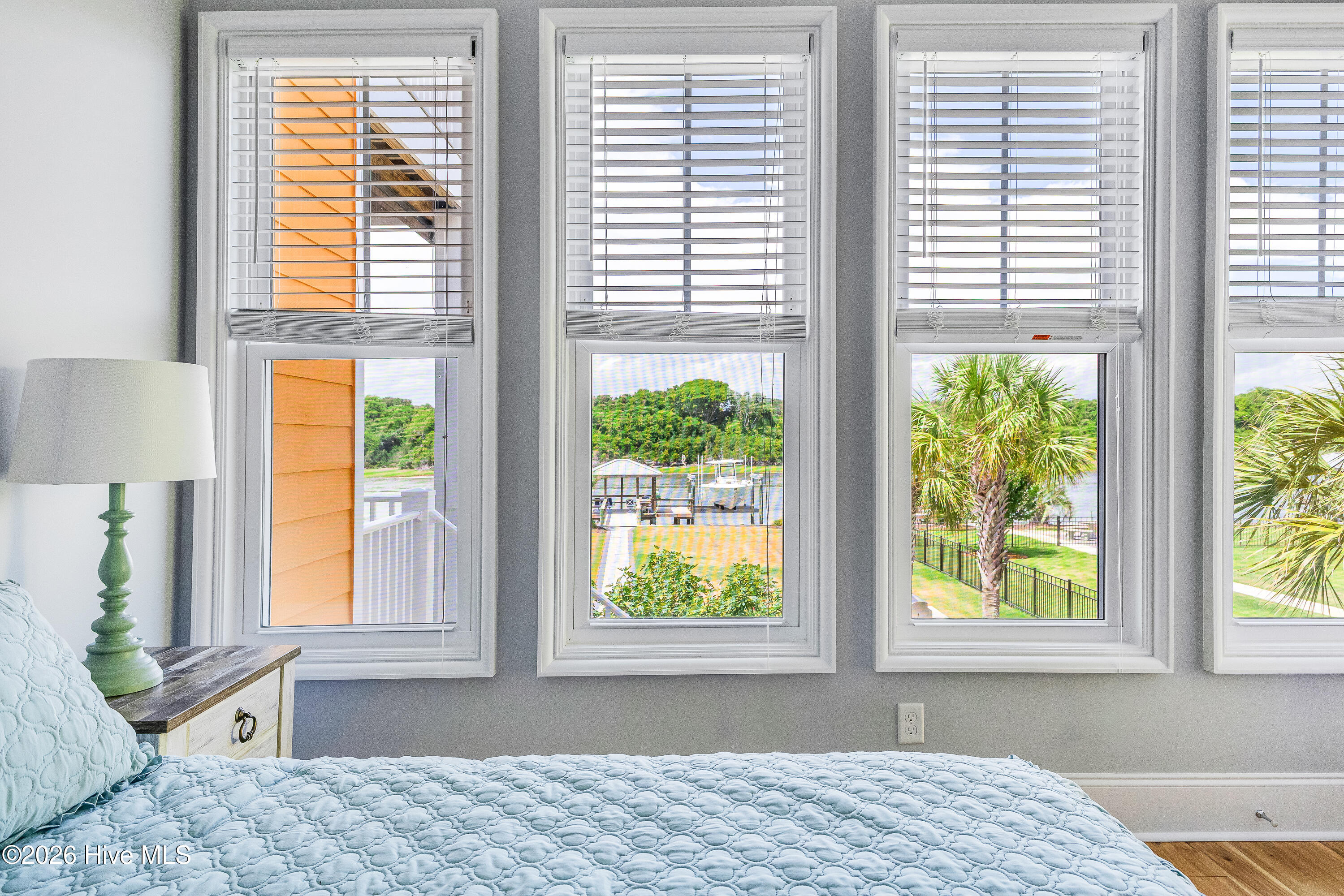 main property photo 24