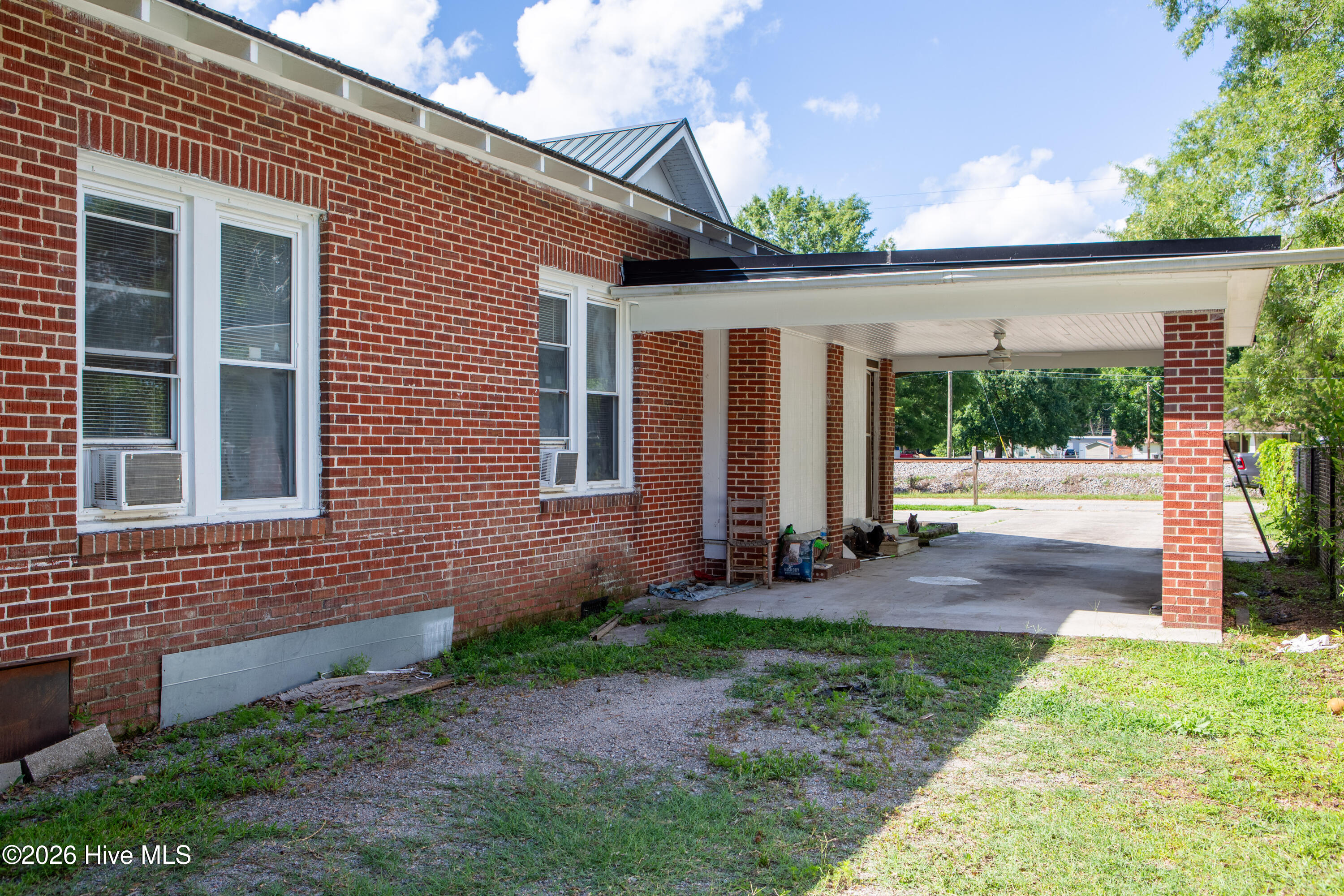 main property photo 32