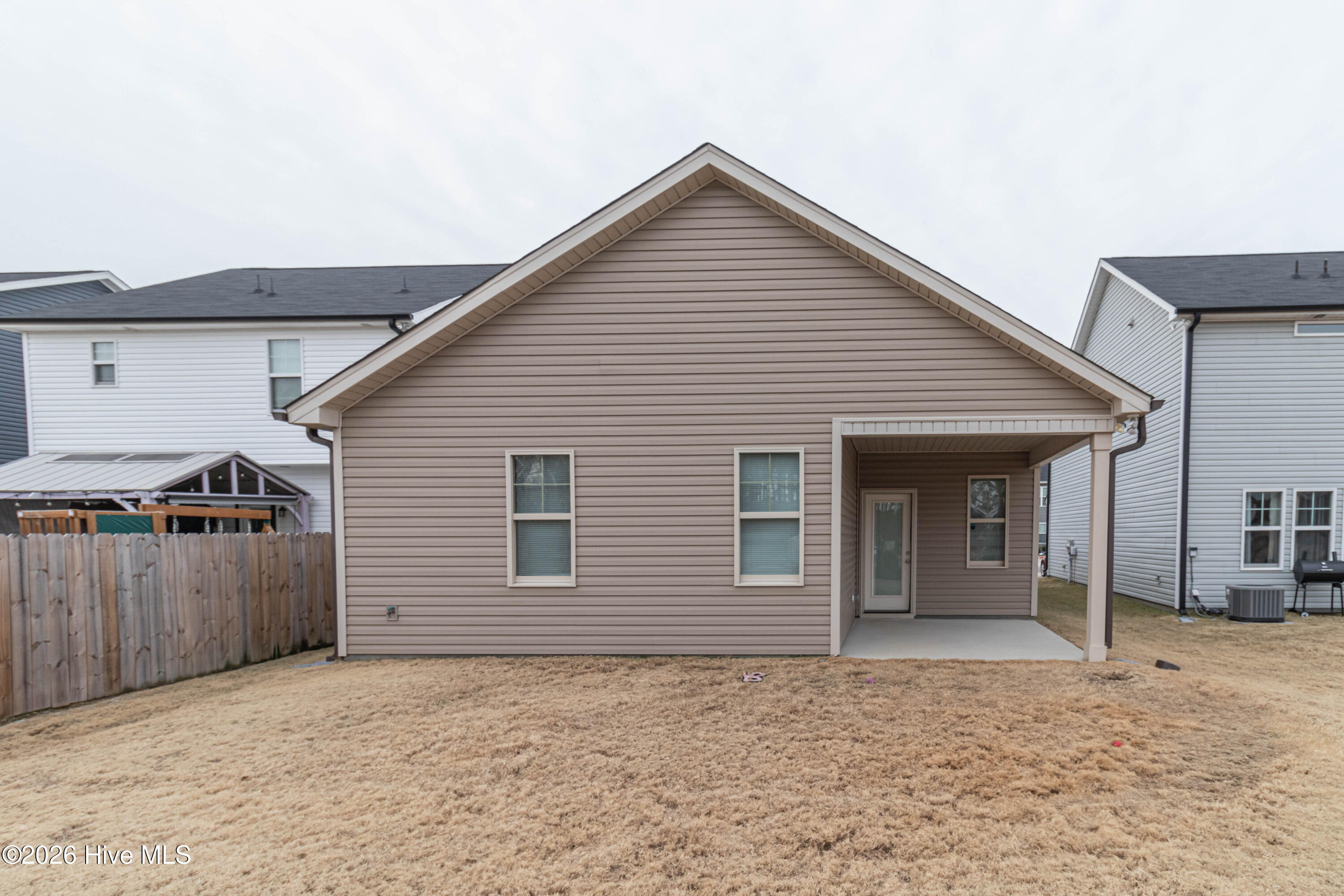 main property photo 50