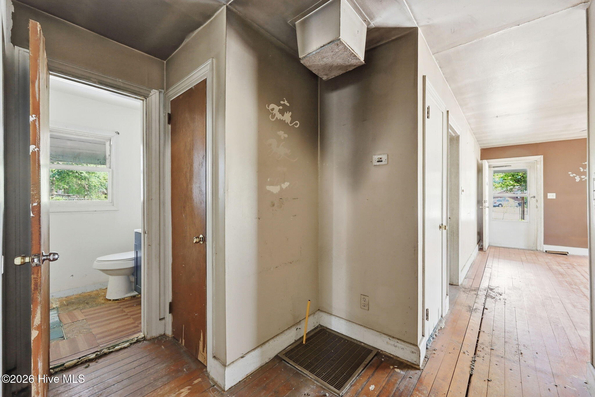 main property photo 31