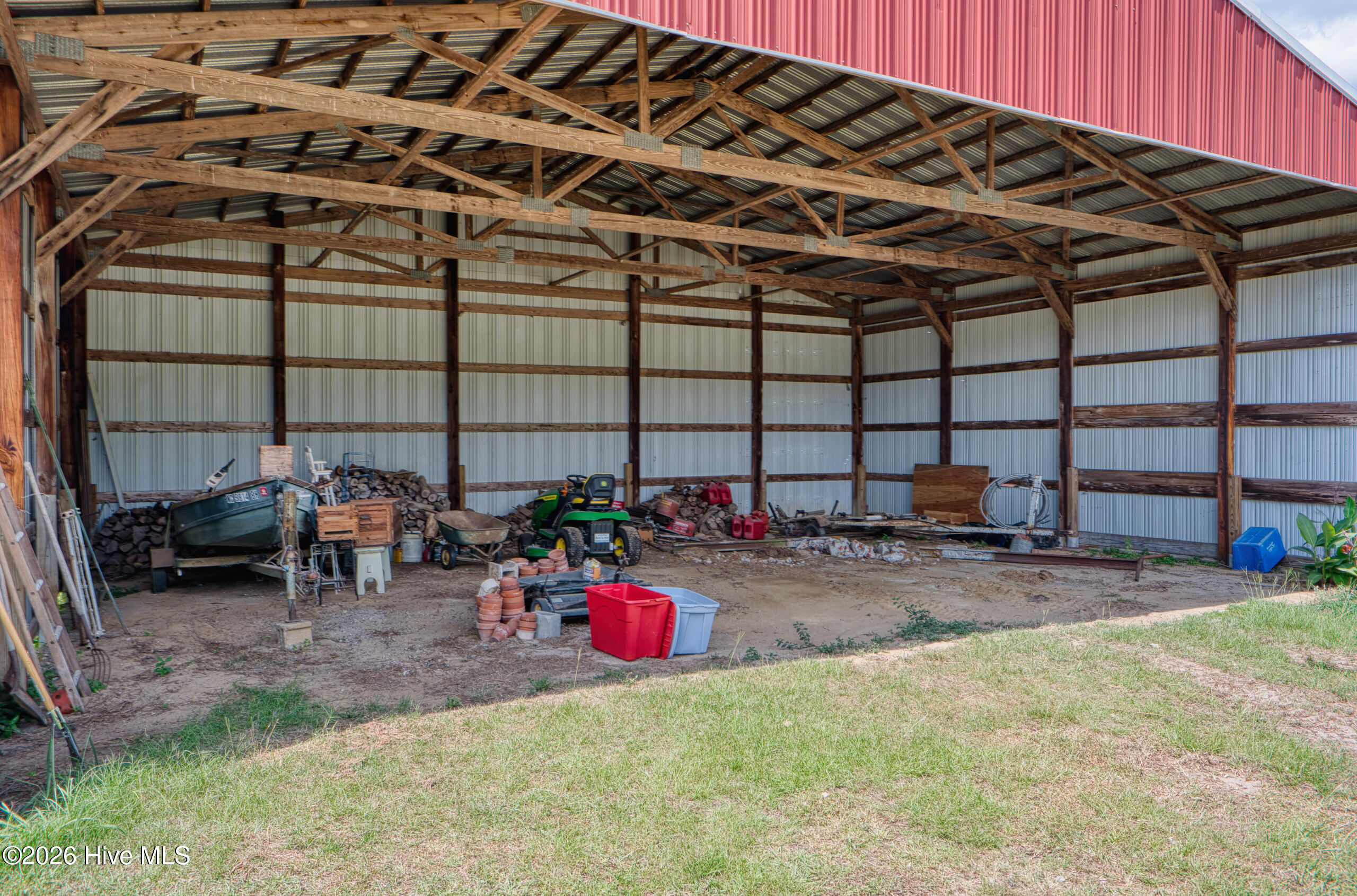 main property photo 12