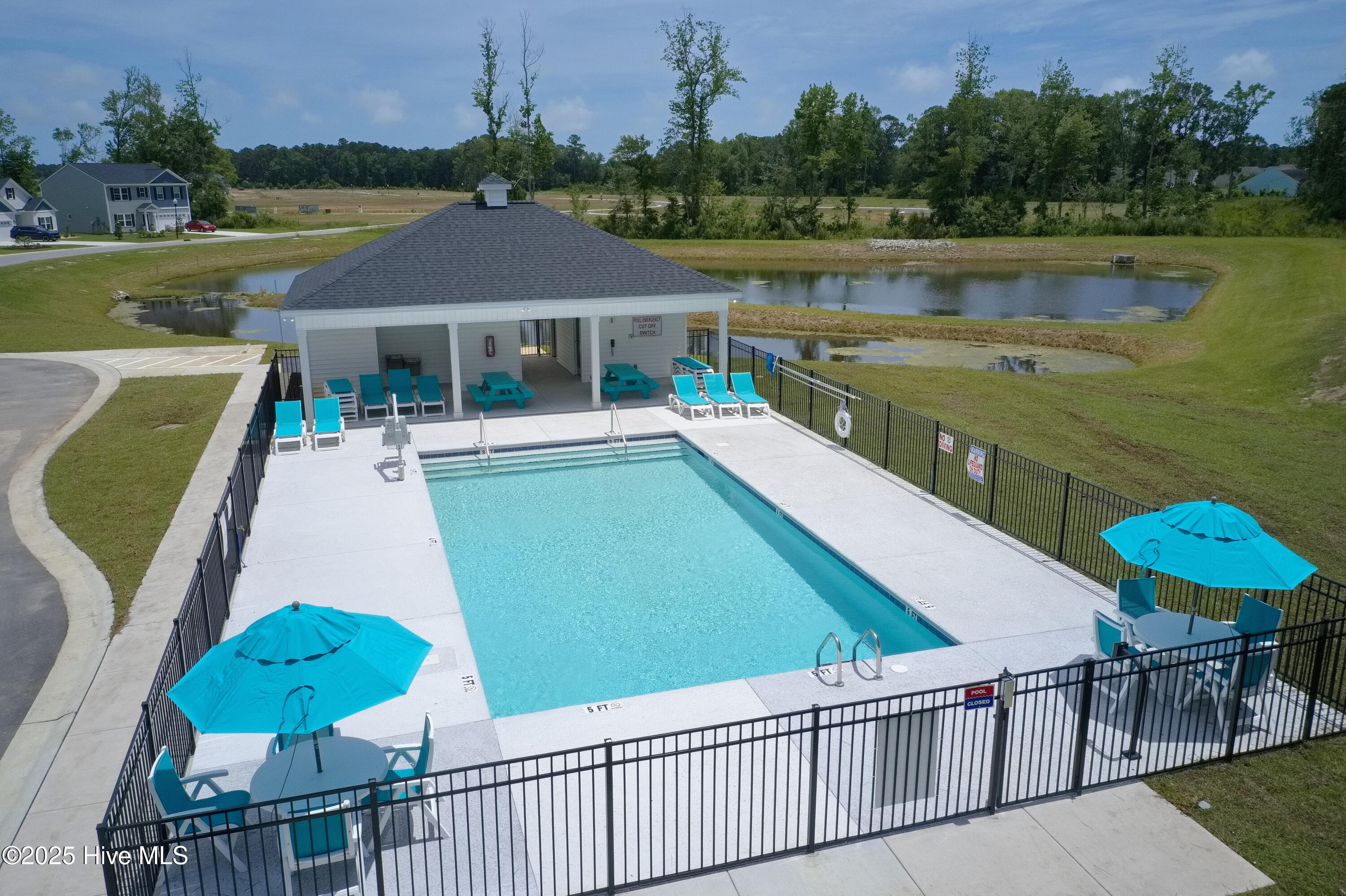 main property photo 31
