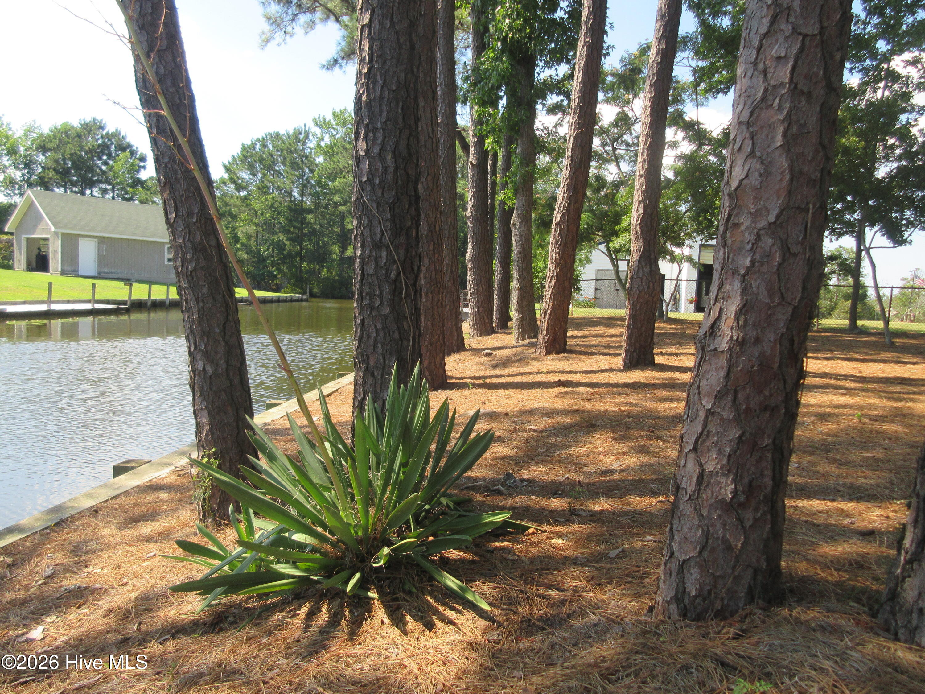 main property photo 11
