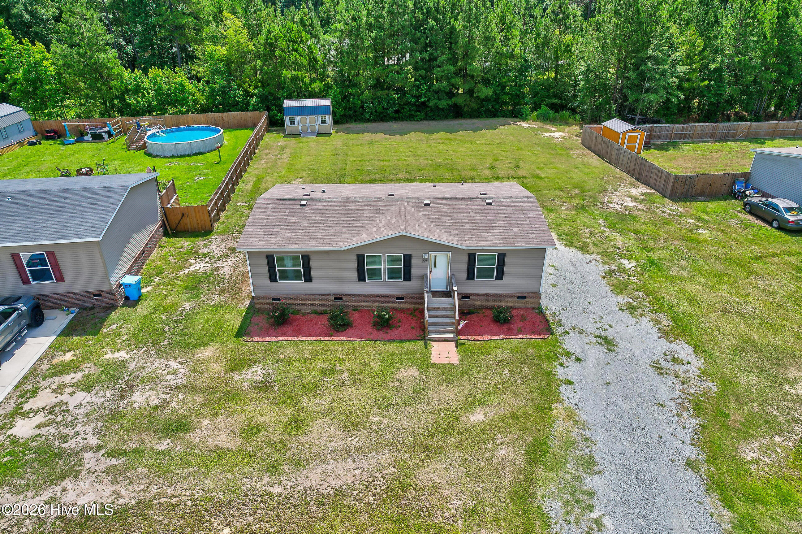 main property photo 25