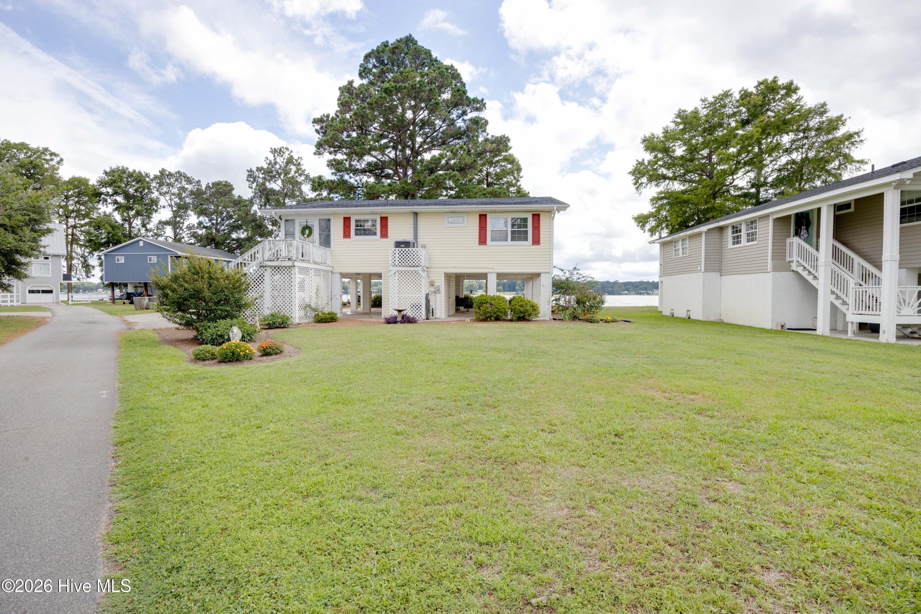 main property photo 32