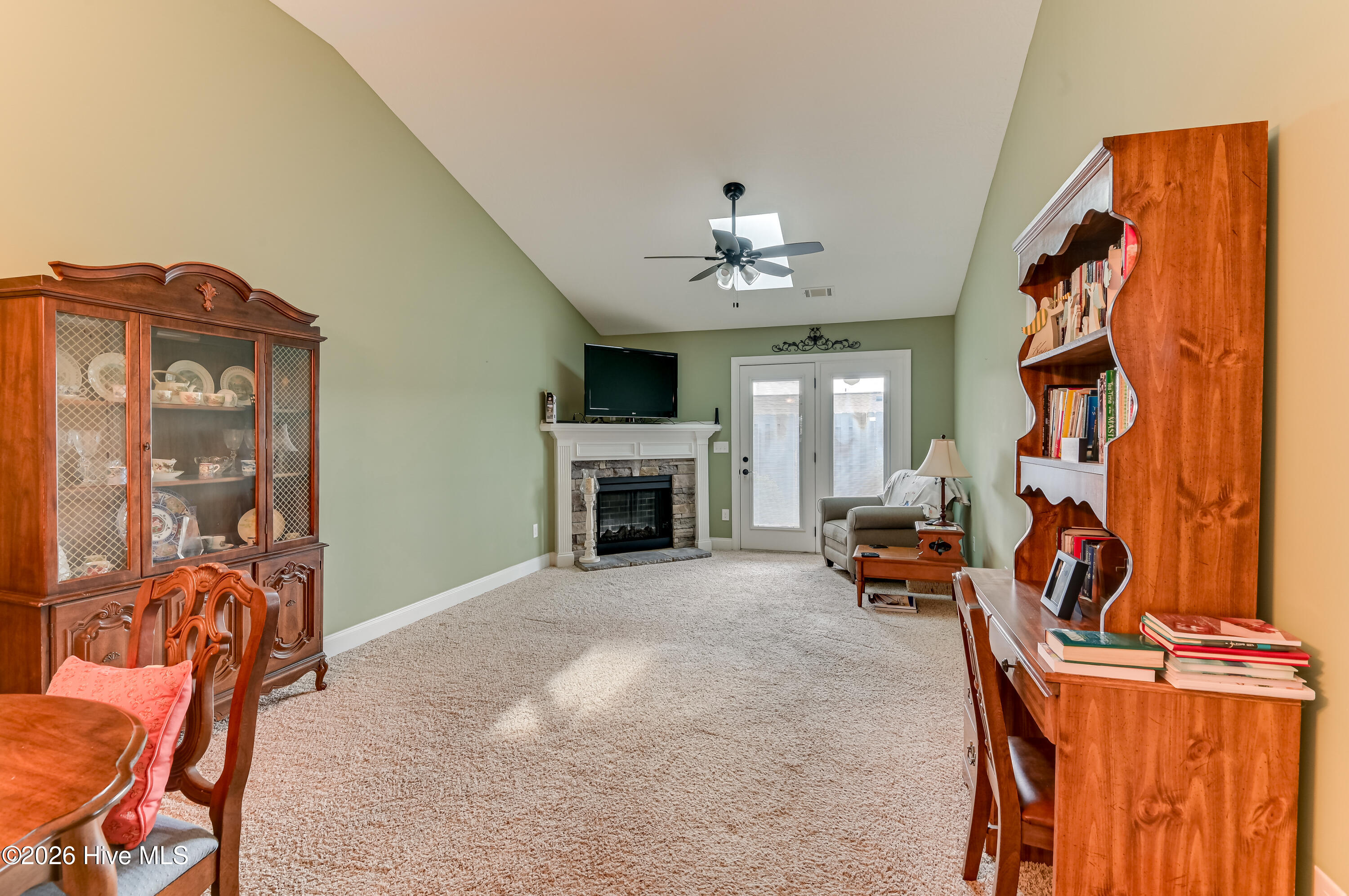 main property photo 7