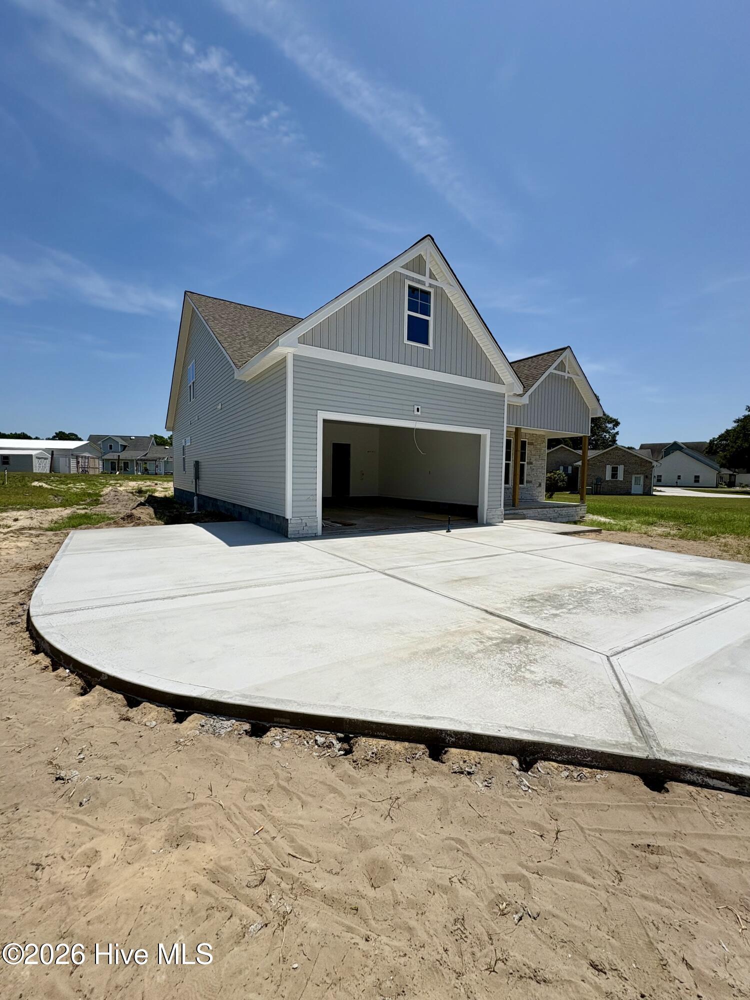 main property photo 4