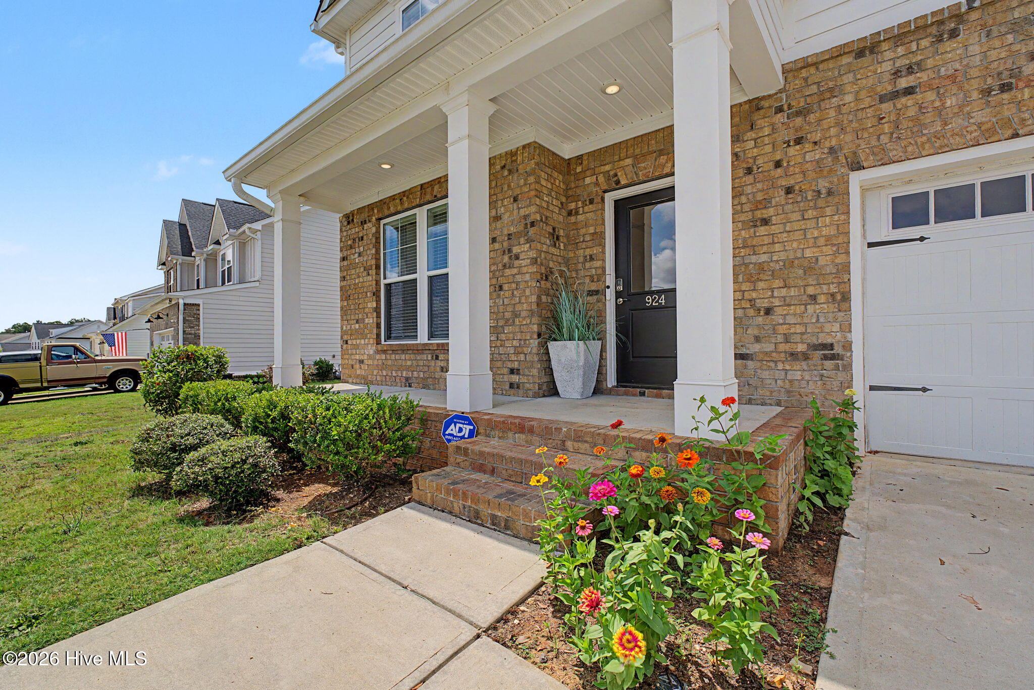 main property photo 2